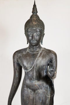Buddha tailandese a grandezza naturale, antico, in bronzo
