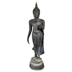 Bouddha thaïlandais en bronze, antique, grandeur nature