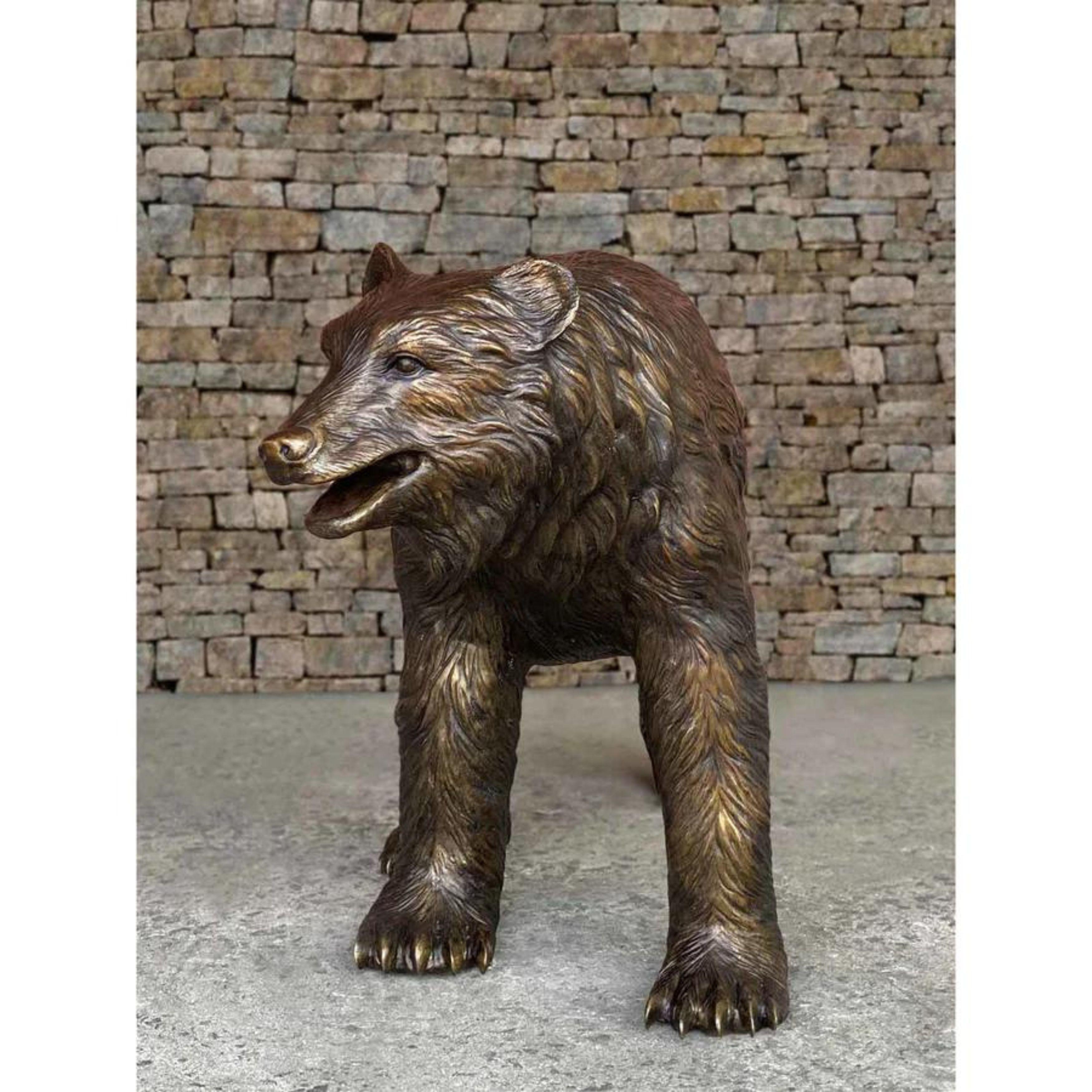 Sculpture d'ours en bronze grandeur nature en vente 1