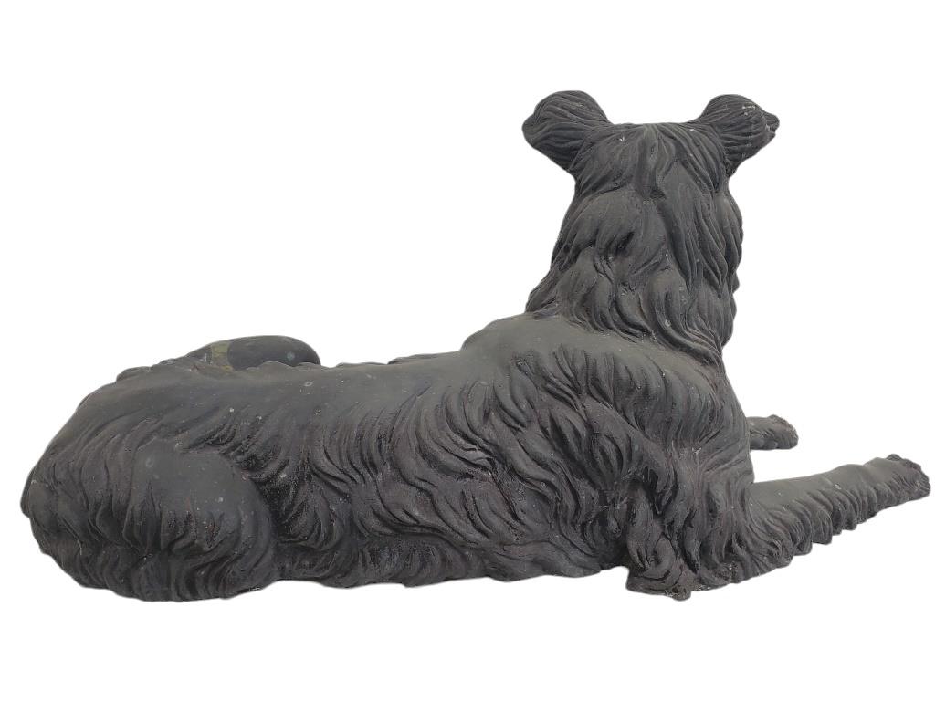 20ième siècle Sculpture de chien en bronze grandeur nature en vente