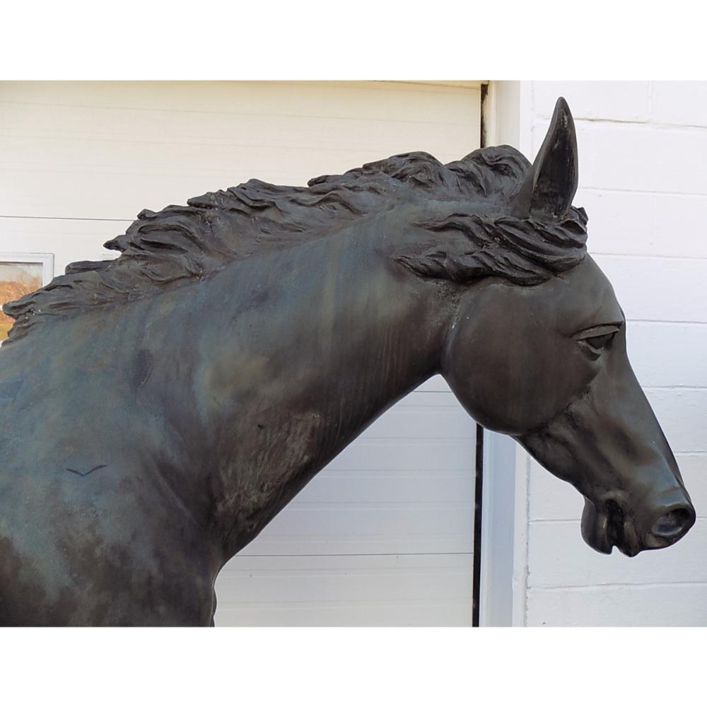 Life-Sized Bronze Secretariat Statue For Sale 1