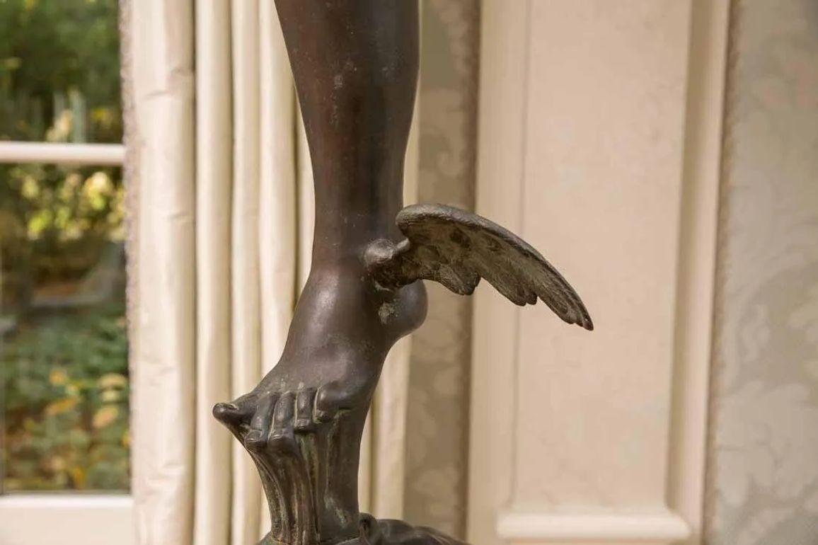 Französischer Künstler, lebensgroße Statue der Hermes, Bronze, Frankreich, 18. Jahrhundert im Angebot 4