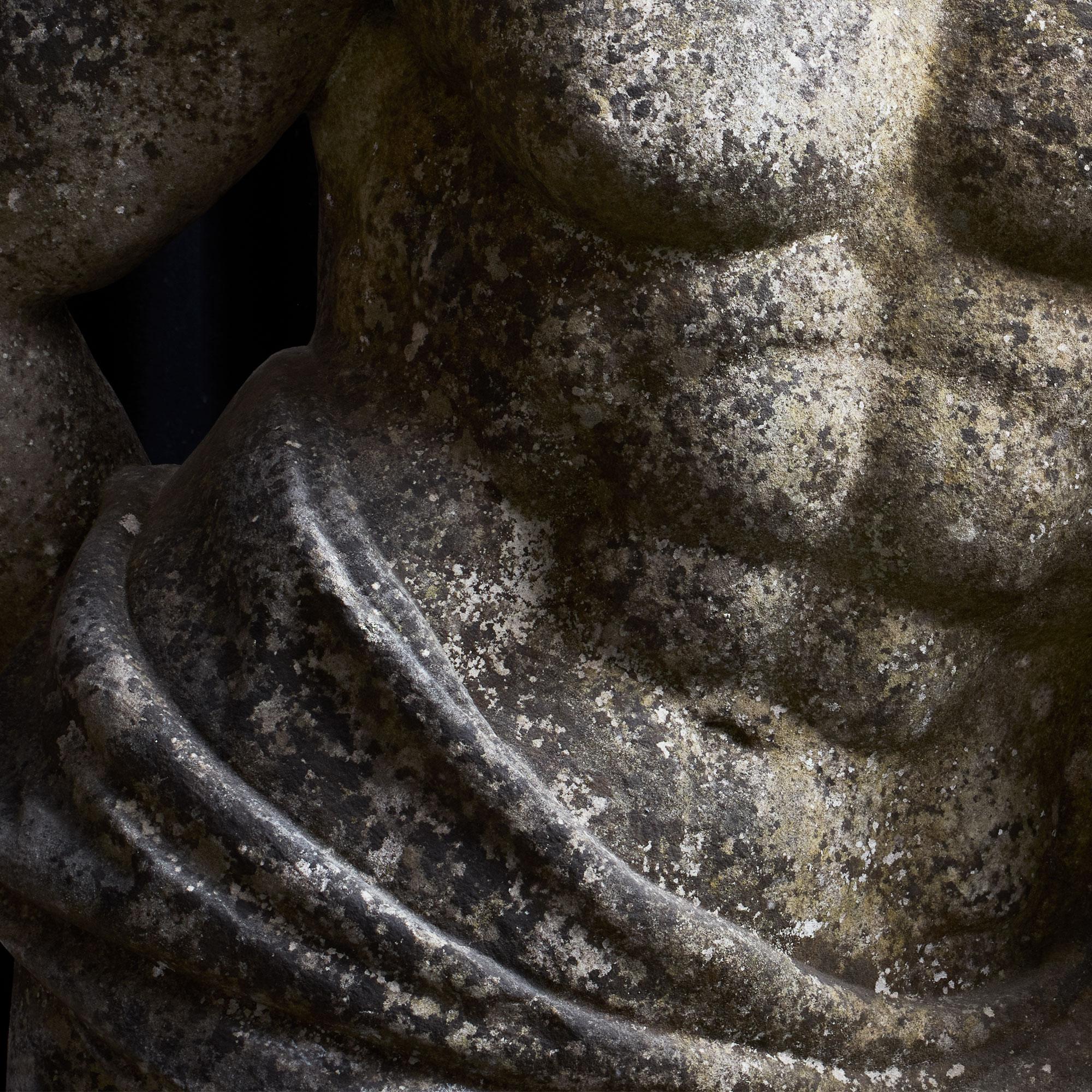 Marmo Figura di Ercole Farnese in marmo scolpito a grandezza naturale, XIX secolo in vendita