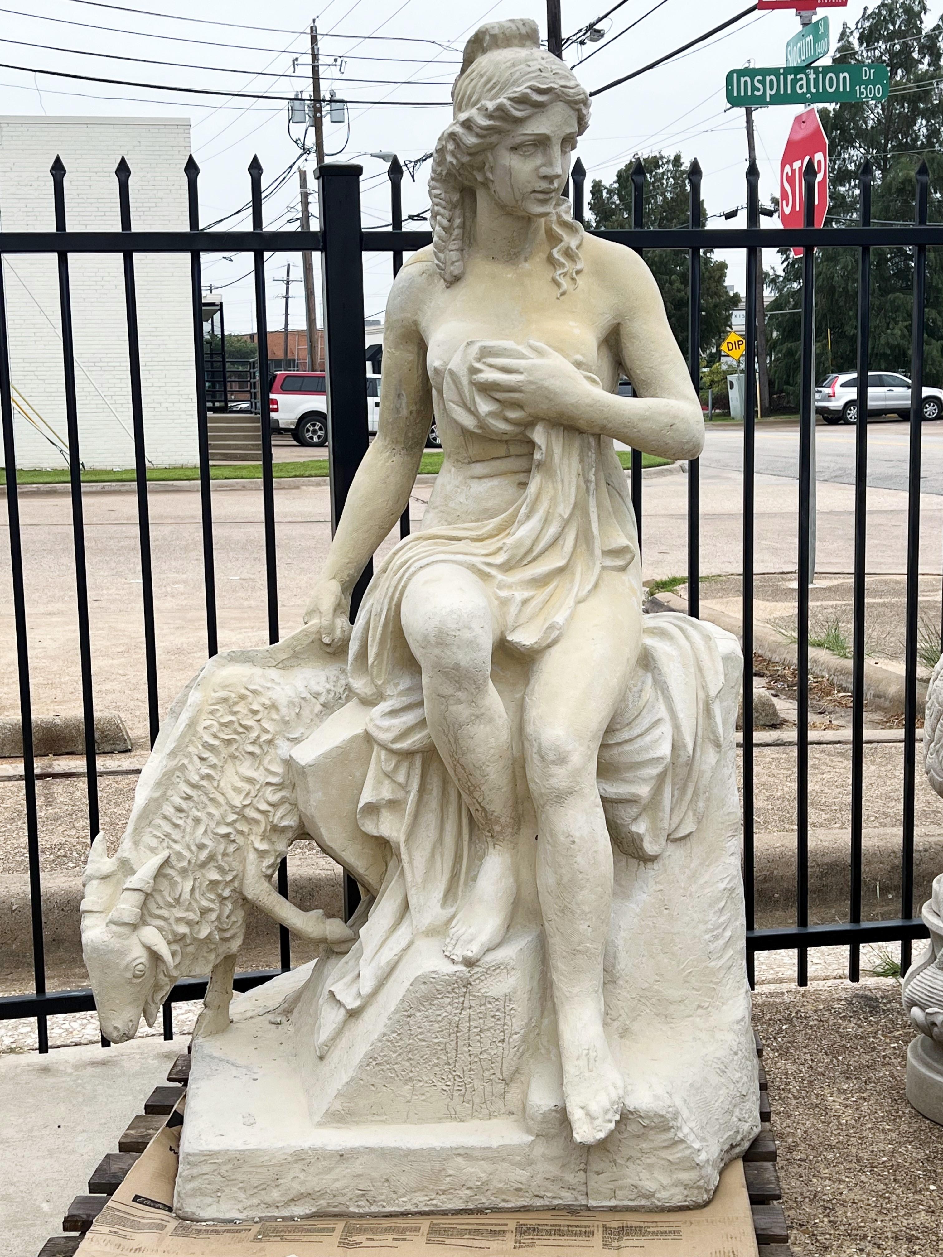 Gartenstatue in Lebensgröße von Amalthea und Jupiters Ziege im Angebot 6