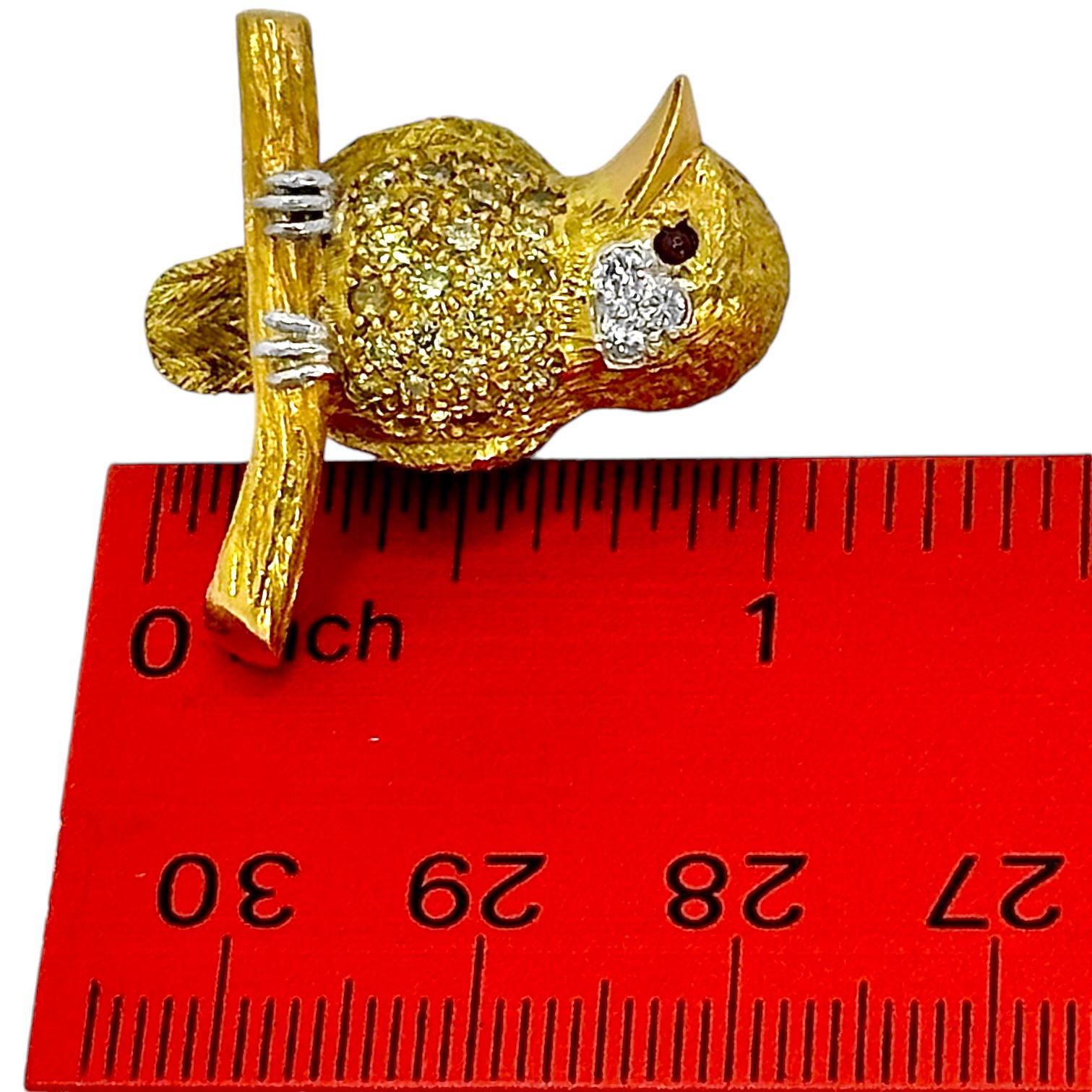 Lifelike E. Wolfe & Co.Bird on a Branch with White & Yellow Diamonds in 18K Gold For Sale 3