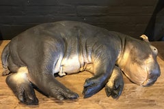 Réplique réaliste vivante d'un veau Hippo