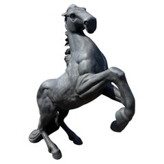 Statue de jardin d'extérieur en fibre de verre, grandeur nature, cheval noir en train de se cabrer