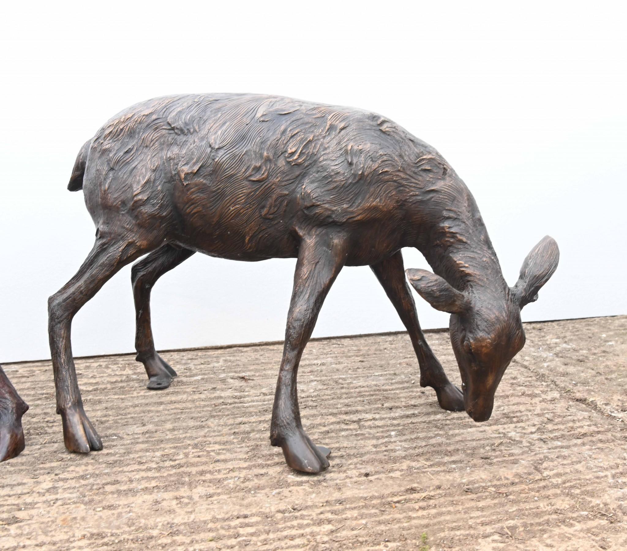 Lifesize Bronze Deer Family Fawn Roe Buck Garden Casting In Good Condition In Potters Bar, GB