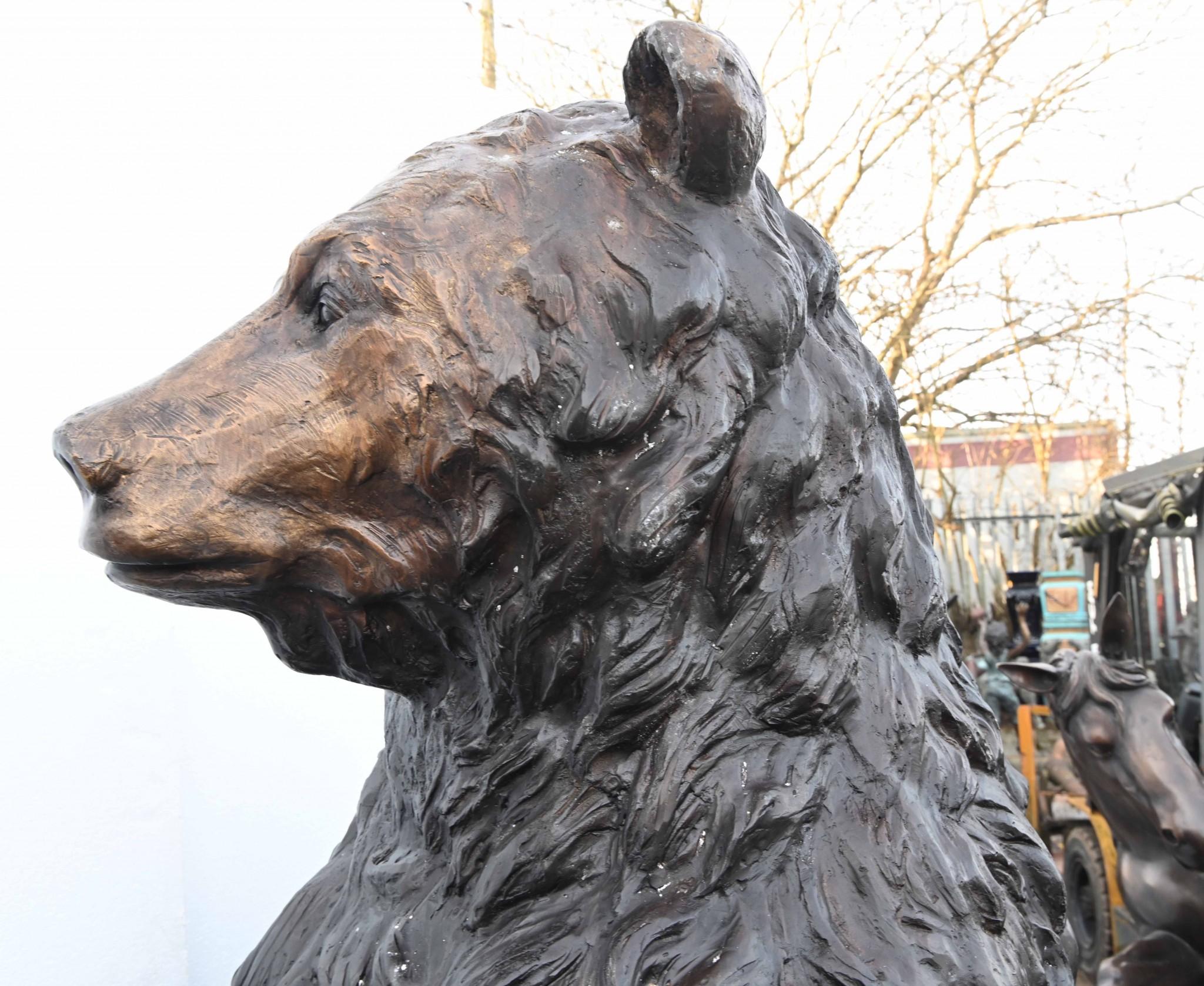 Estatua de bronce a tamaño natural de un oso pardo Fundición Americana en Bueno estado para la venta en Potters Bar, GB