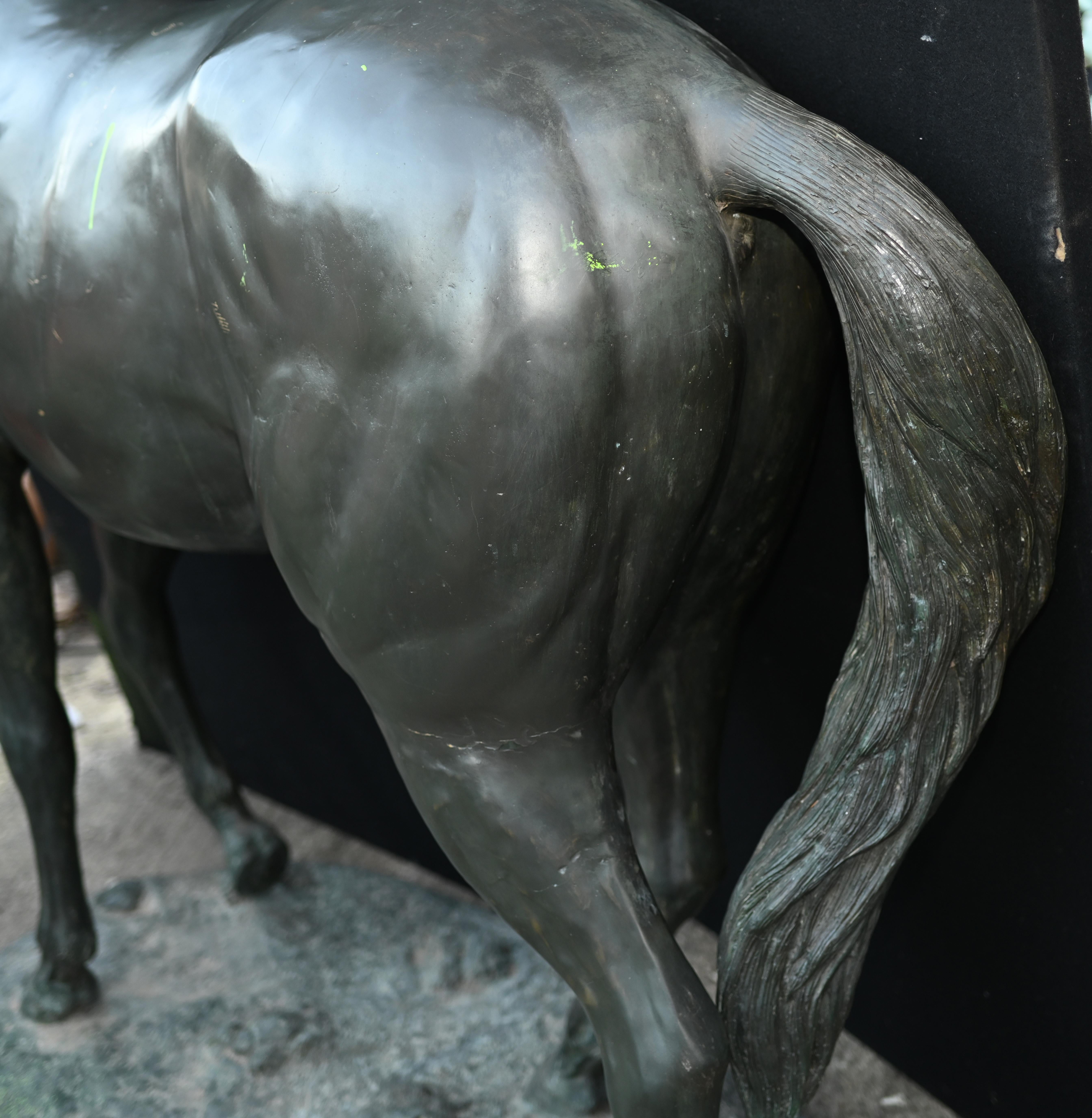Bronze-Pferdenstatue-Garten-Reiter-Skulptur im Angebot 1