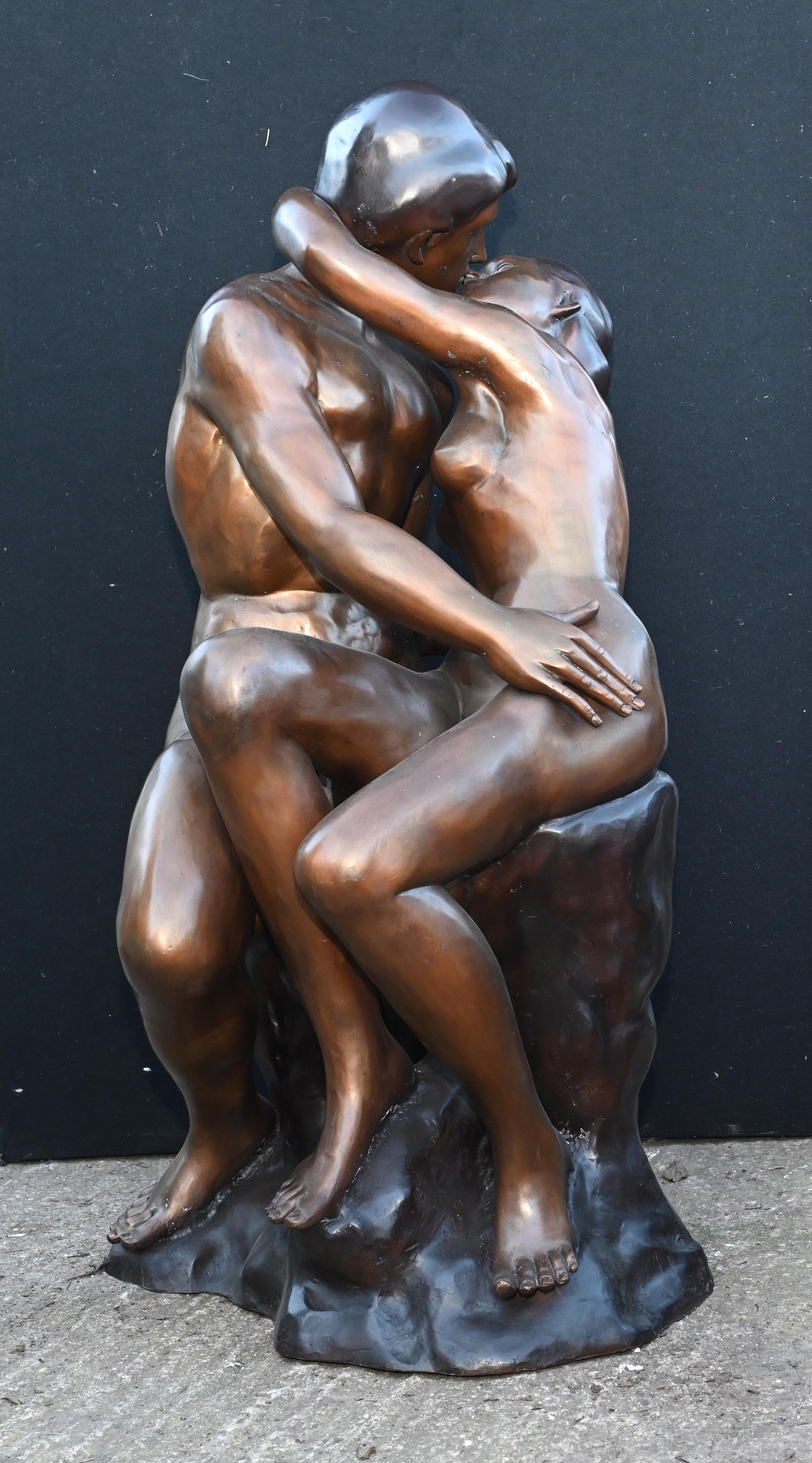 Large bronze casting of 'The Kiss' after the original by Auguste Rodin
Great work a classic piece of art perfect for the garden
Of course being bronze this can live outside with no fear of rusting
Would look great on the patio or lawn
We can