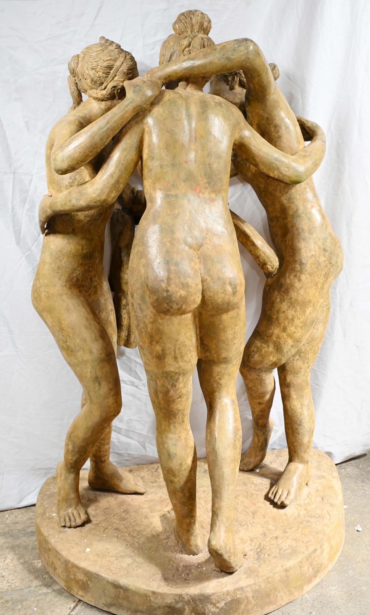 Statua di bronzo a grandezza naturale delle tre Grazie, statua greca nuda e femminile in vendita 5