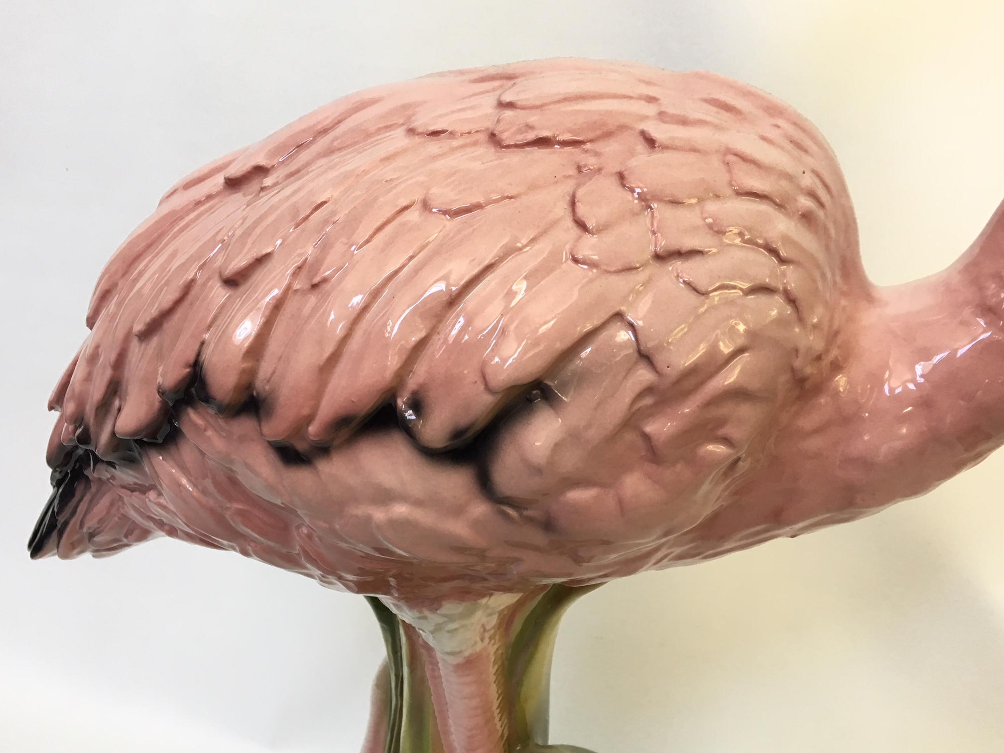 XXIe siècle et contemporain Sculpture de flamant rose en céramique à taille réelle fabriquée en Italie