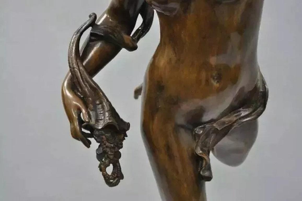 Bronze Statue de Nymphe en bronze de Cibardie, style Art Nouveau, femme nue, grandeur nature en vente