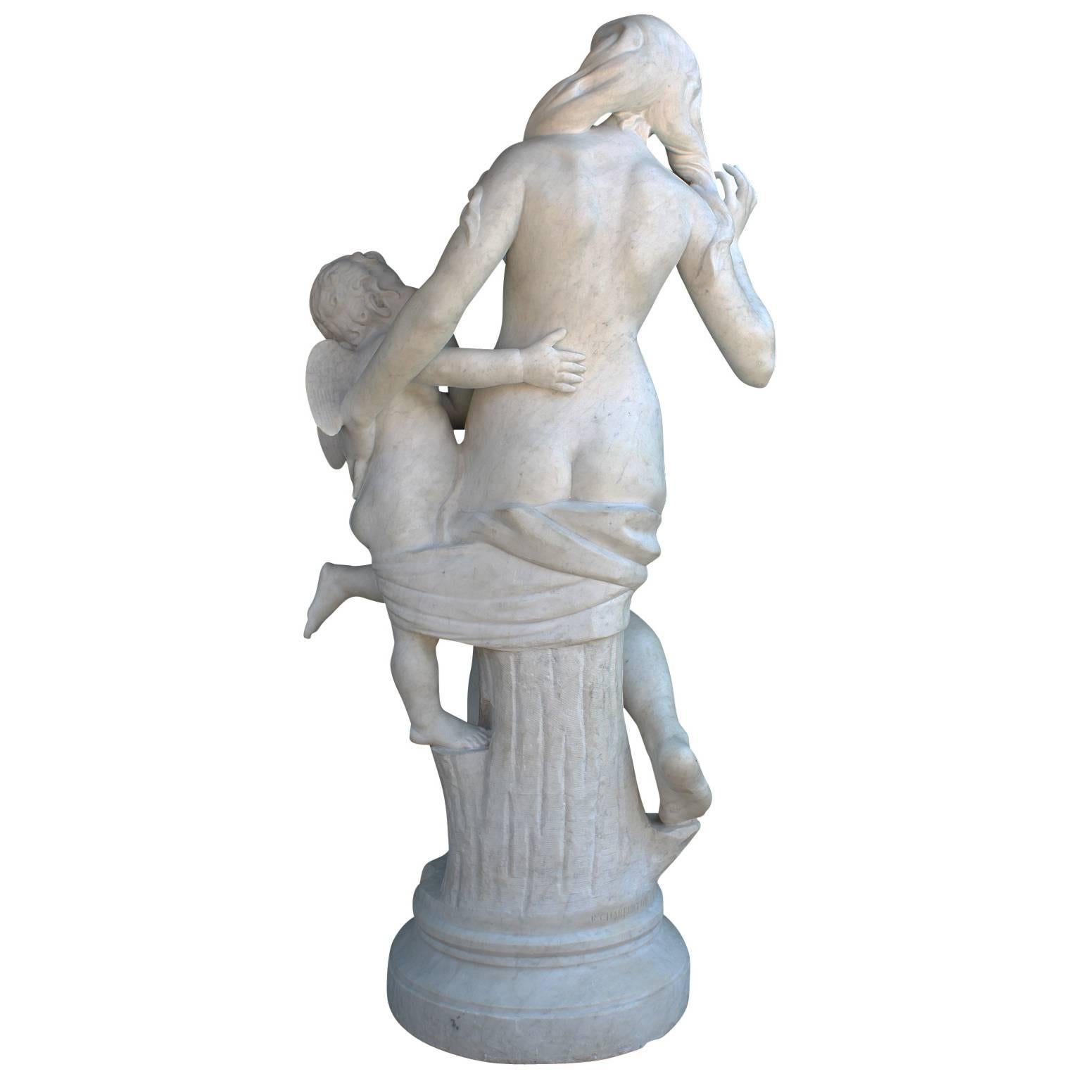 Sculpture française grandeur nature en marbre sculpté du XIXe-XXe siècle représentant « Vénus et Cupidon » en vente 6