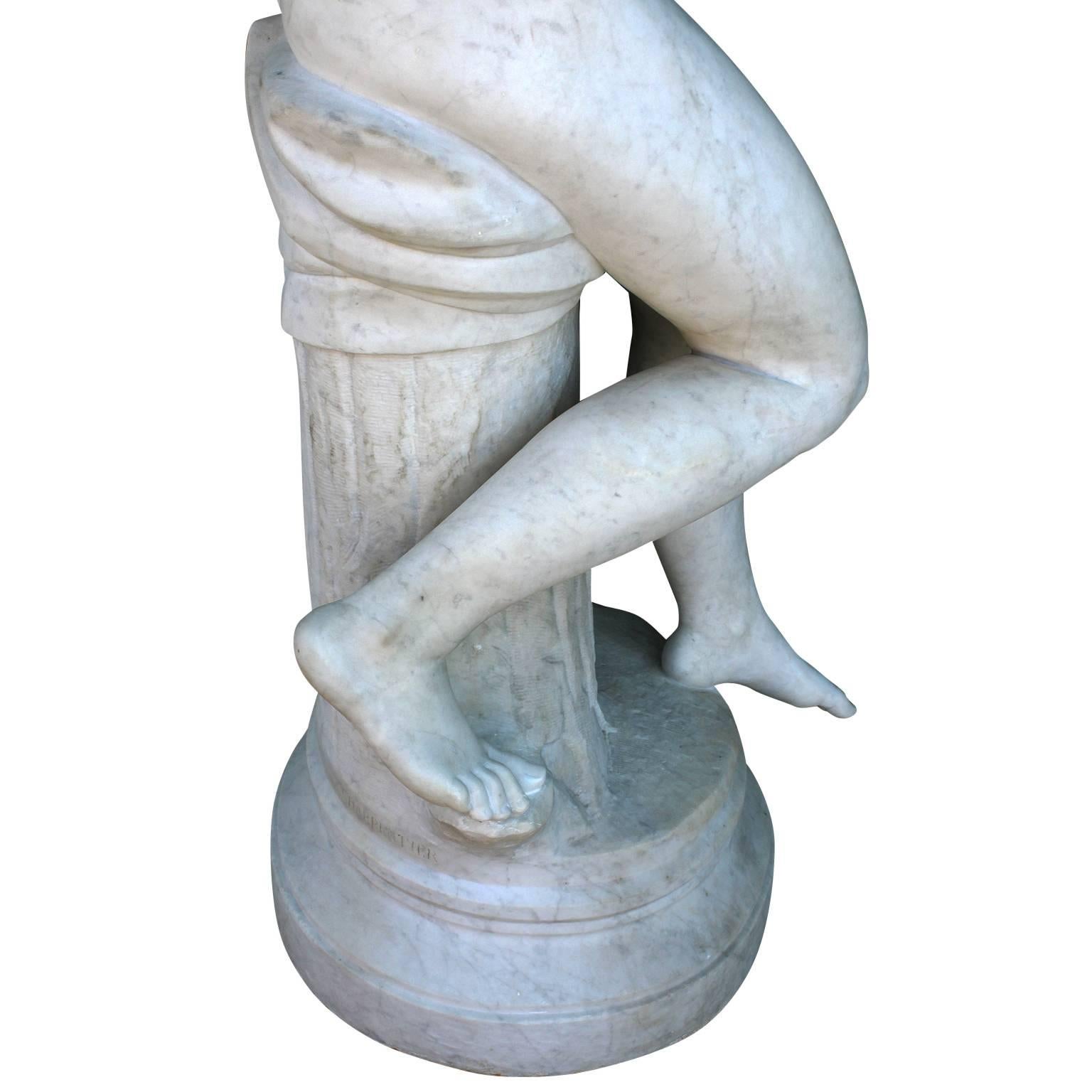 Sculpture française grandeur nature en marbre sculpté du XIXe-XXe siècle représentant « Vénus et Cupidon » en vente 9