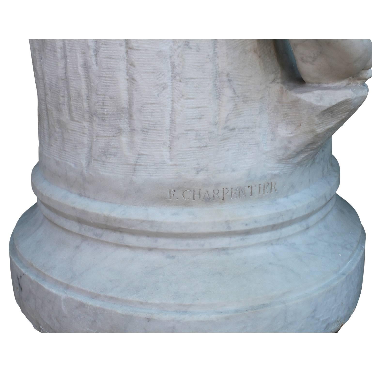 Sculpture française grandeur nature en marbre sculpté du XIXe-XXe siècle représentant « Vénus et Cupidon » en vente 12