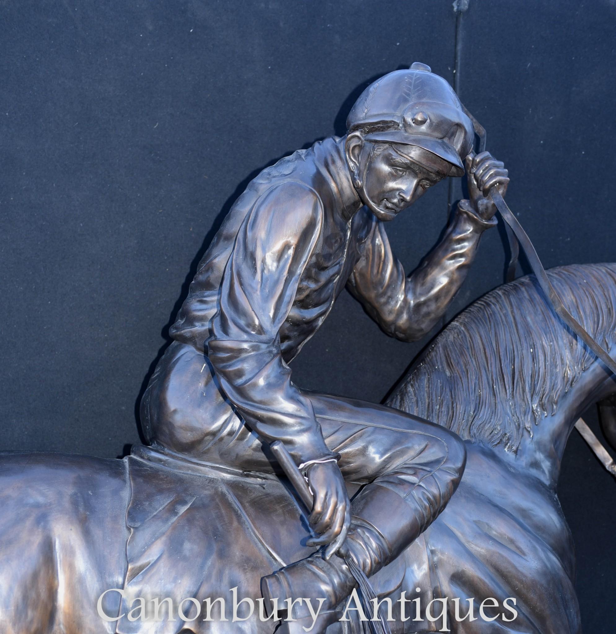 Statue en bronze à taille réelle de cheval et de jockey par Bonheur en vente 5
