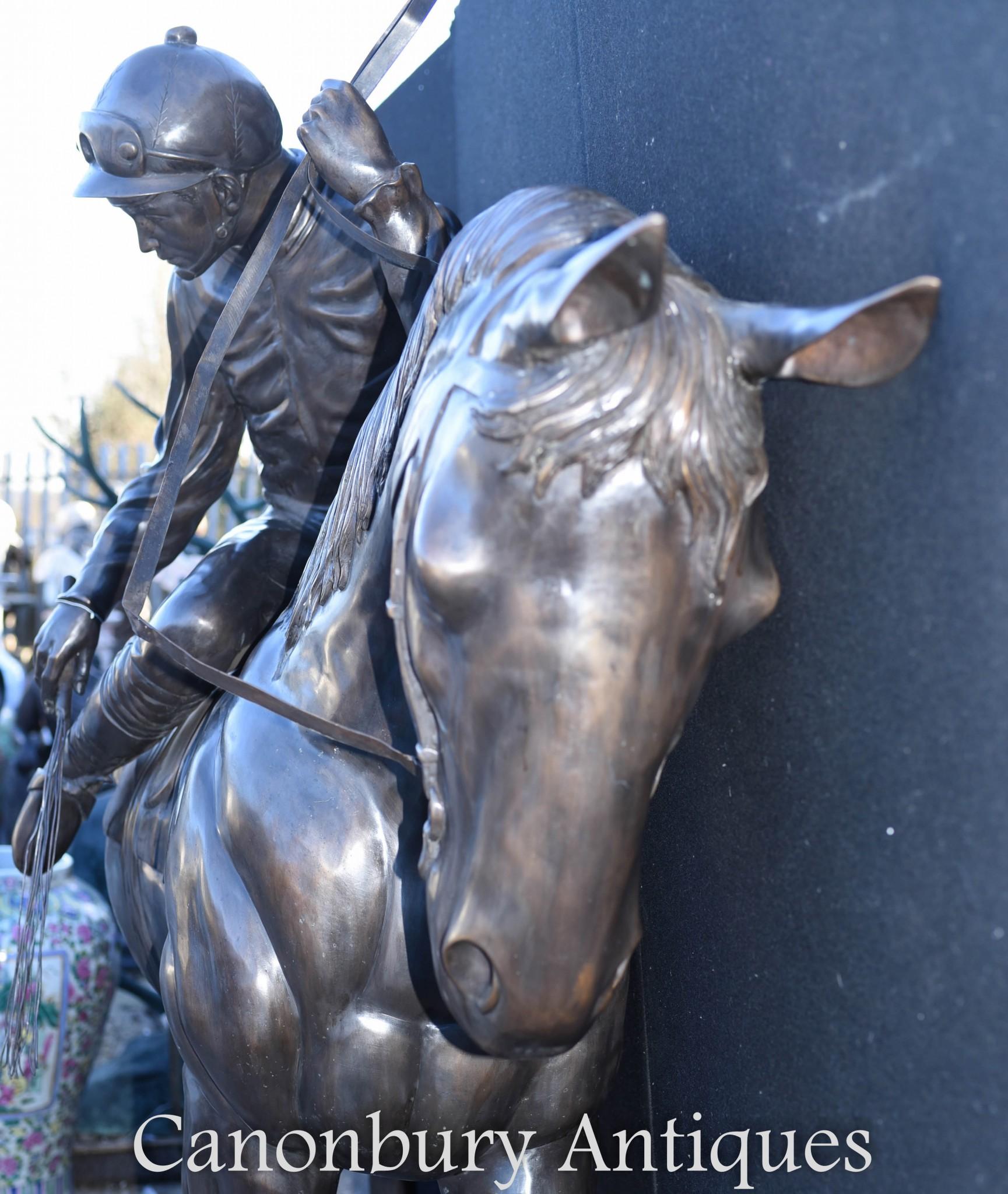 Statue en bronze à taille réelle de cheval et de jockey par Bonheur en vente 8