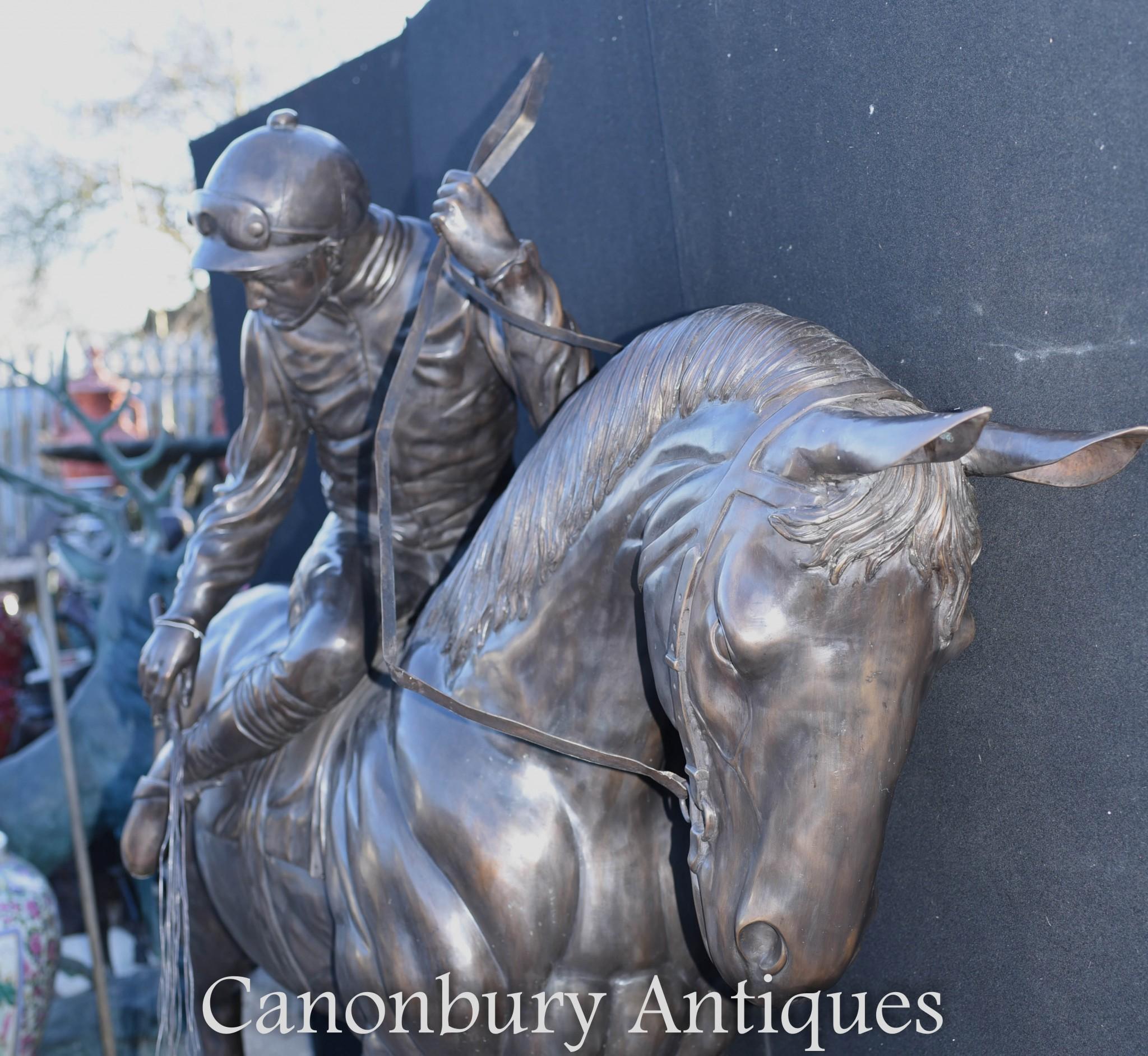 Statue en bronze à taille réelle de cheval et de jockey par Bonheur en vente 9
