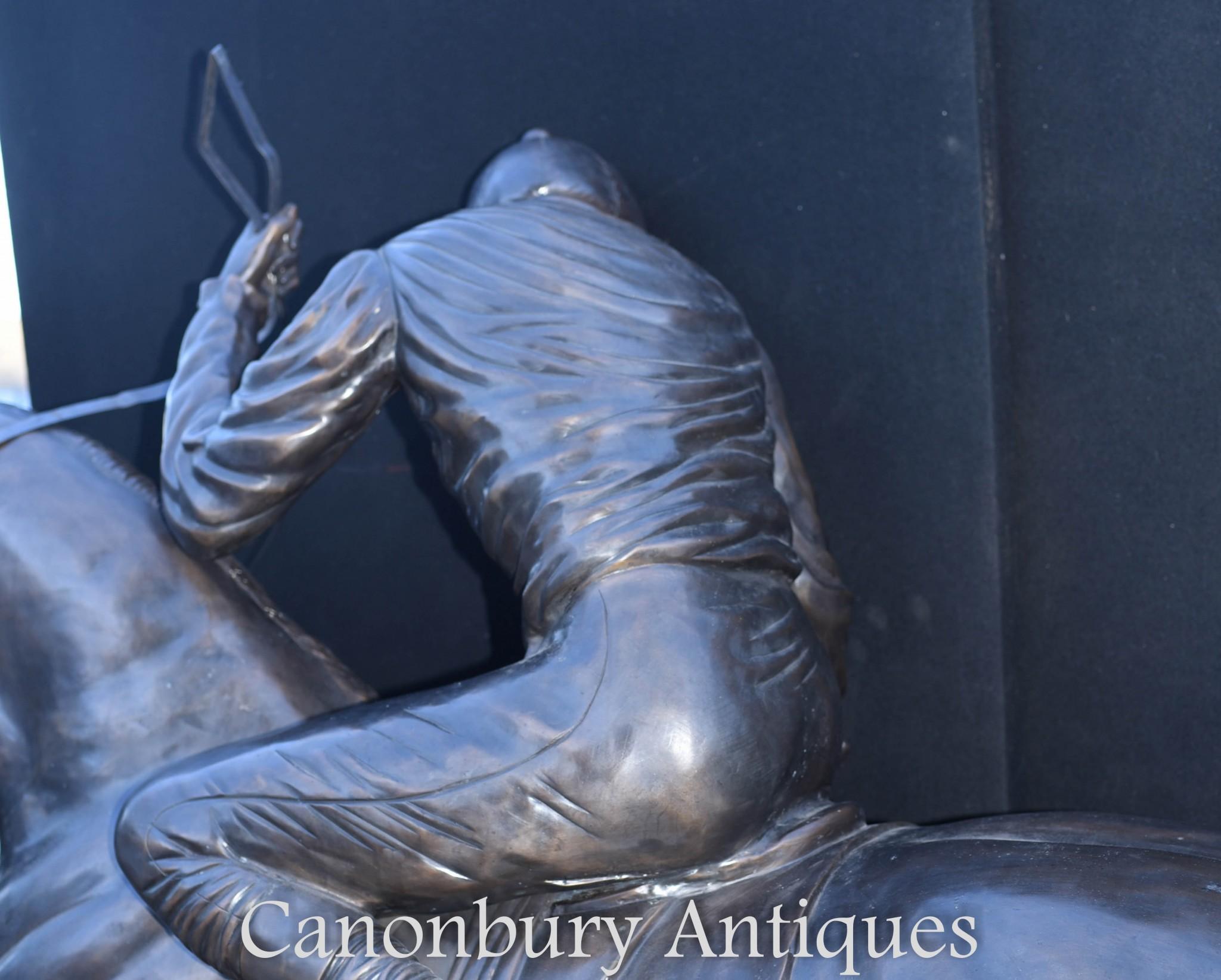 Statue en bronze à taille réelle de cheval et de jockey par Bonheur en vente 10