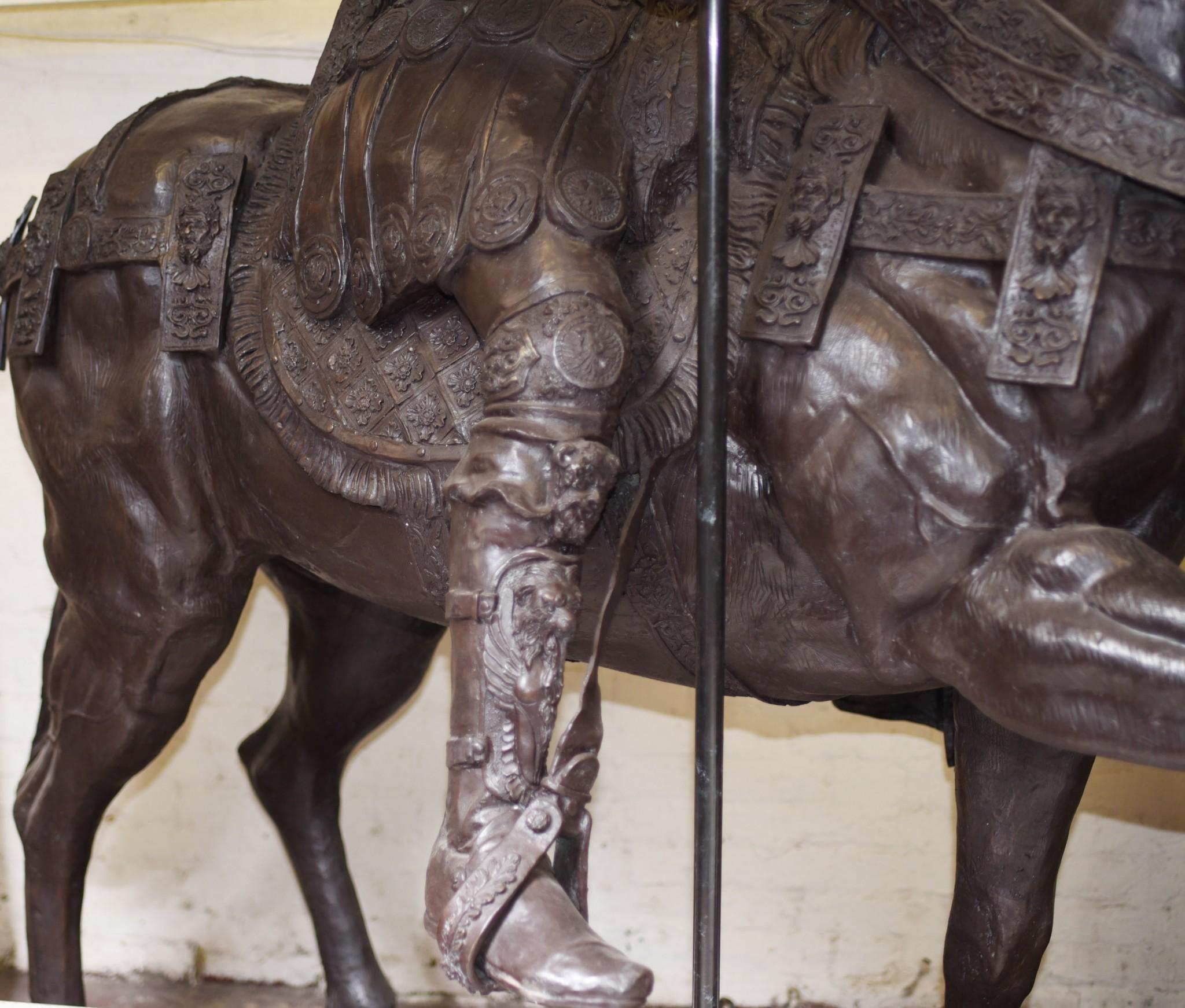 Lifesize Roman Gladiator on Horseback Statue Sculpture Architectural Art 8