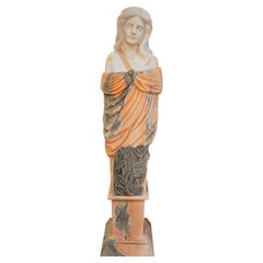 Escultura a tamaño natural de una figura clásica