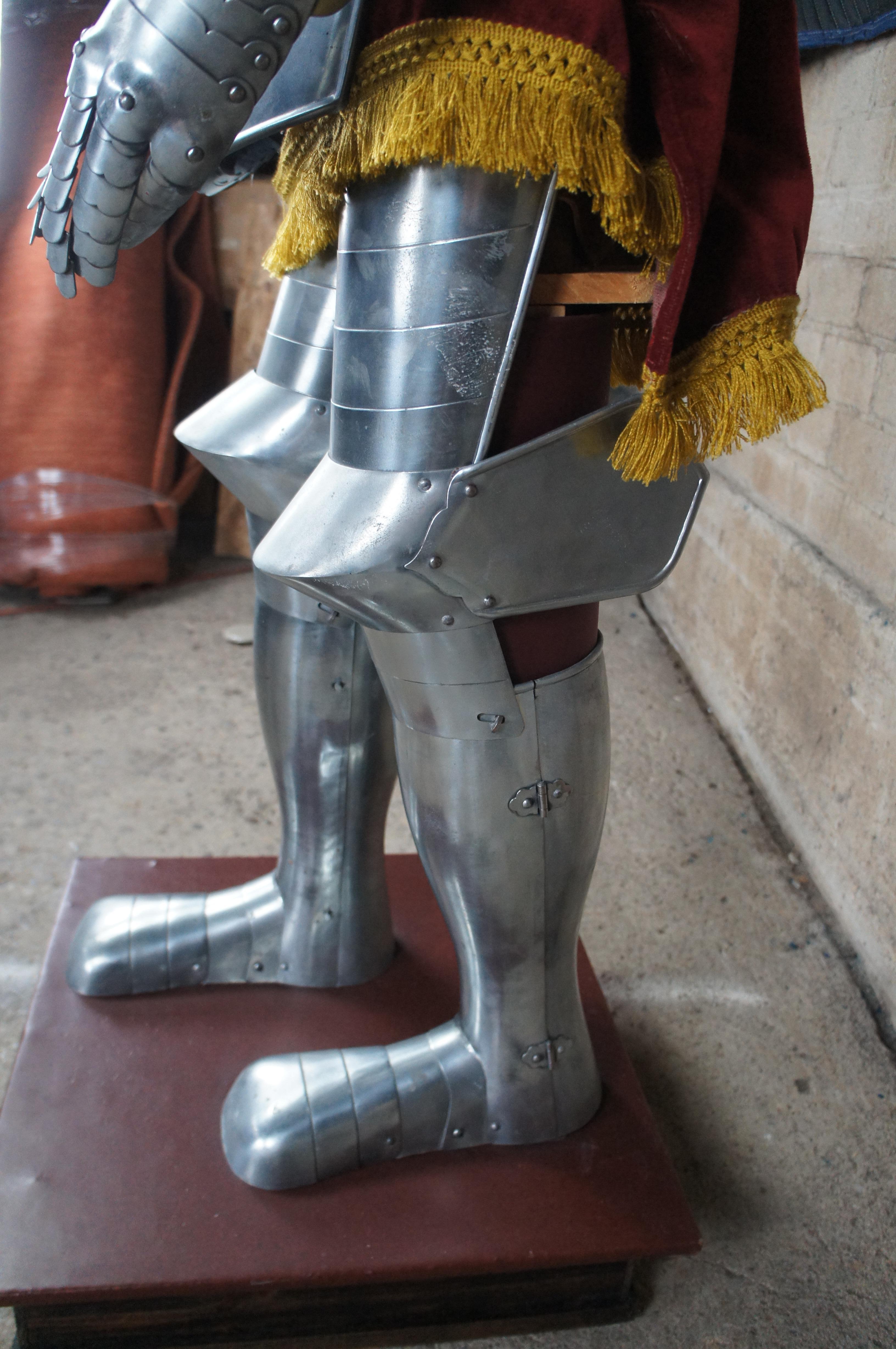 Statue de chevalier en armure médiévale à taille réelle, style espagnol du 16ème siècle Sculpture en vente 5