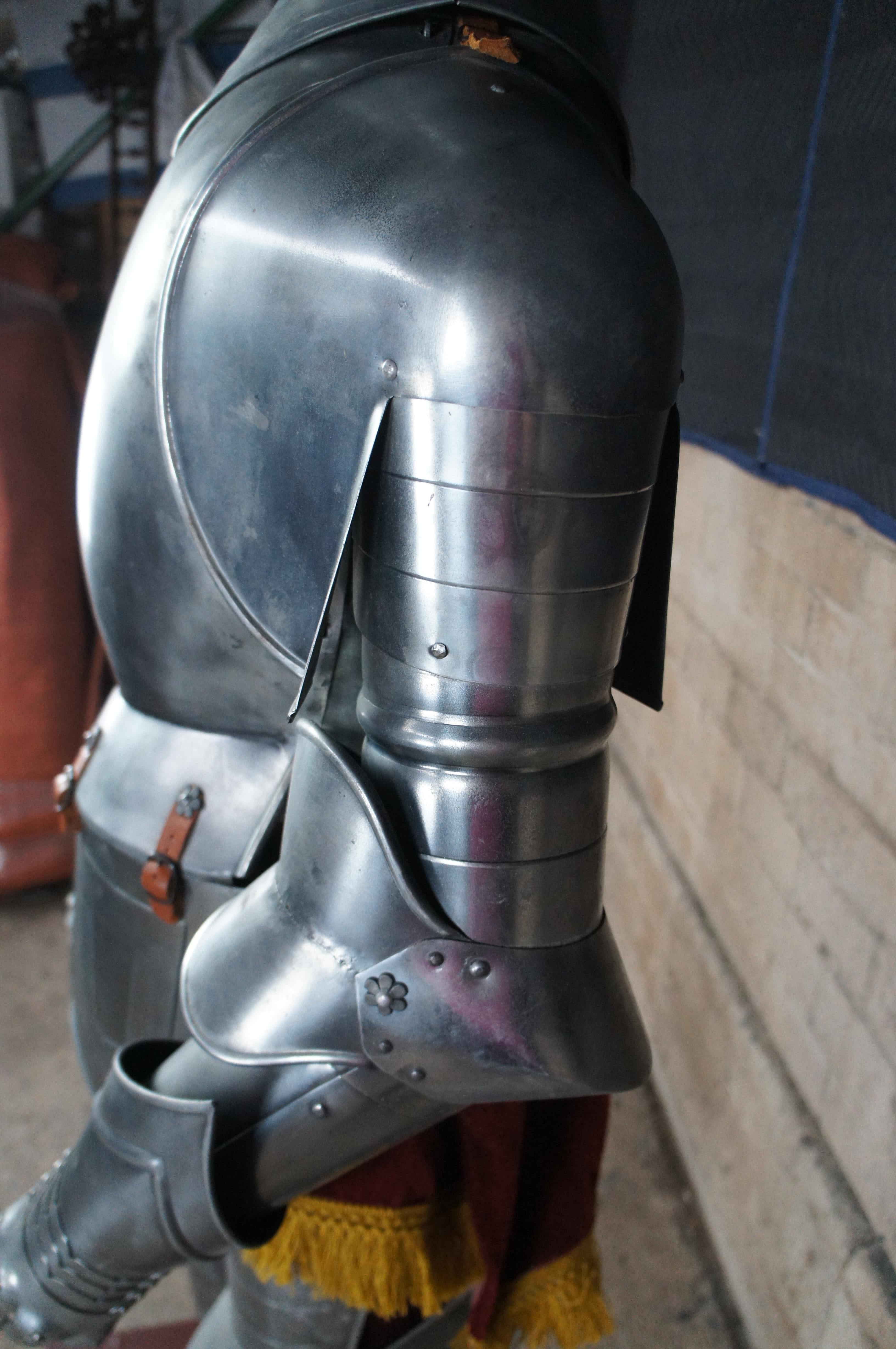 Statue de chevalier en armure médiévale à taille réelle, style espagnol du 16ème siècle Sculpture en vente 6
