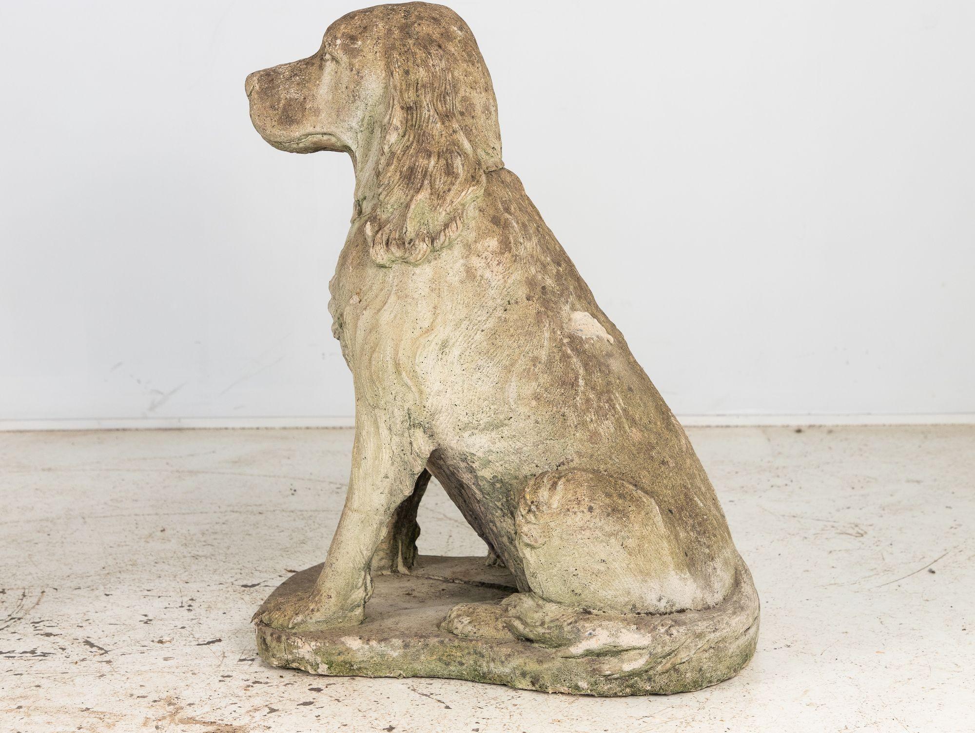 Gran perro spaniel de tamaño natural Adorno de jardín Piedra, inglés Principios del siglo XXI en Bueno Estado en South Salem, NY