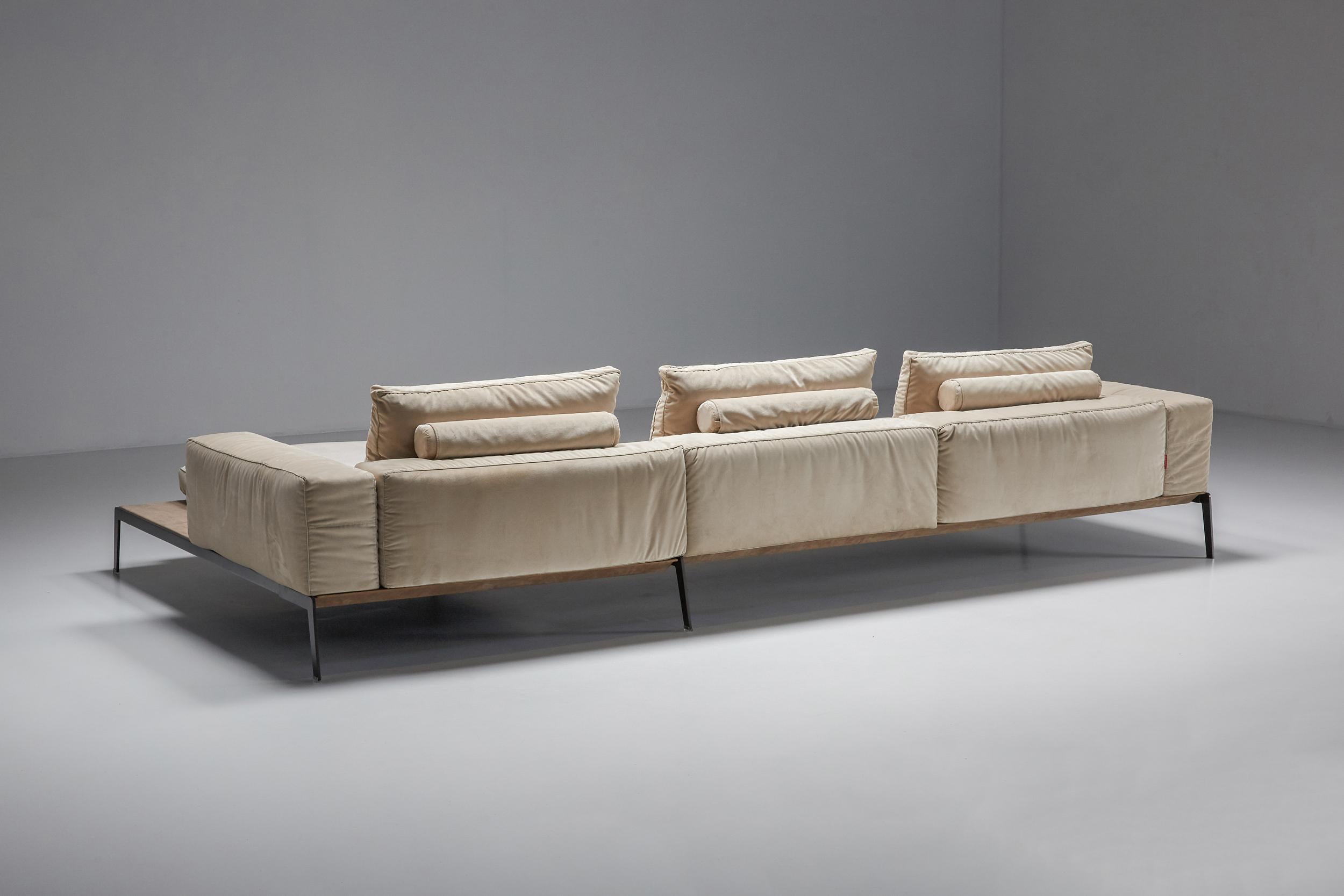  Antonio Citterio for Flexform, Lifesteel White Three Seater Sofa  In Excellent Condition In Antwerp, BE