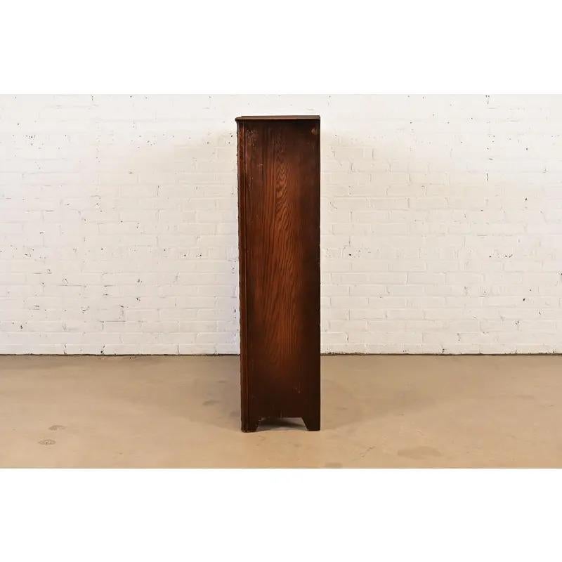 Lifetime Antike Arts & Crafts geschnitzt Eiche Doppel Bücherregal, CIRCA 1900 im Angebot 6