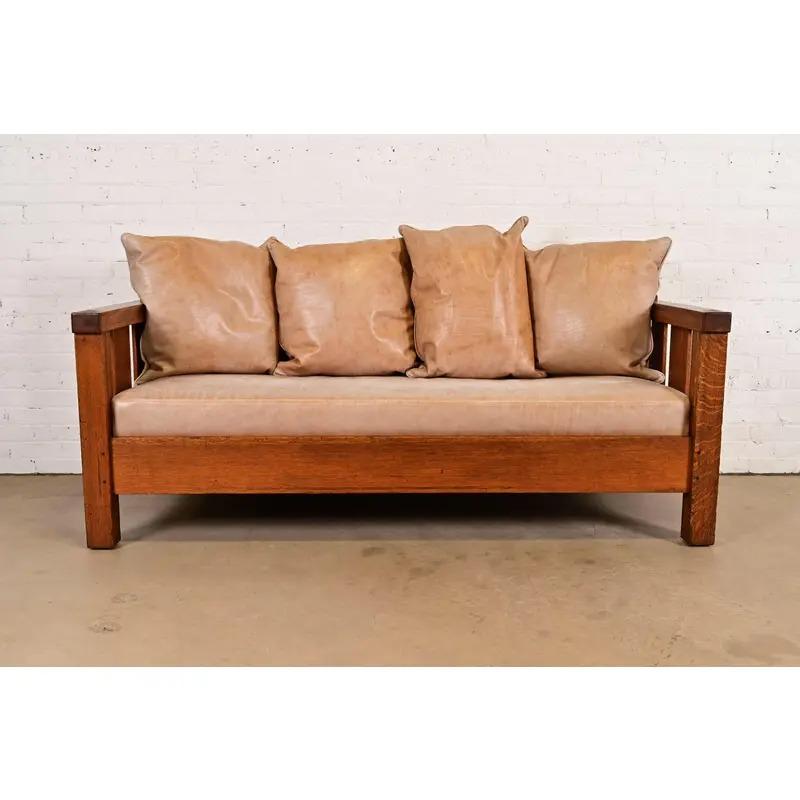 Lifetime Antike Mission Oak Arts and Crafts Settle Sofa, CIRCA 1900 (amerikanisch) im Angebot