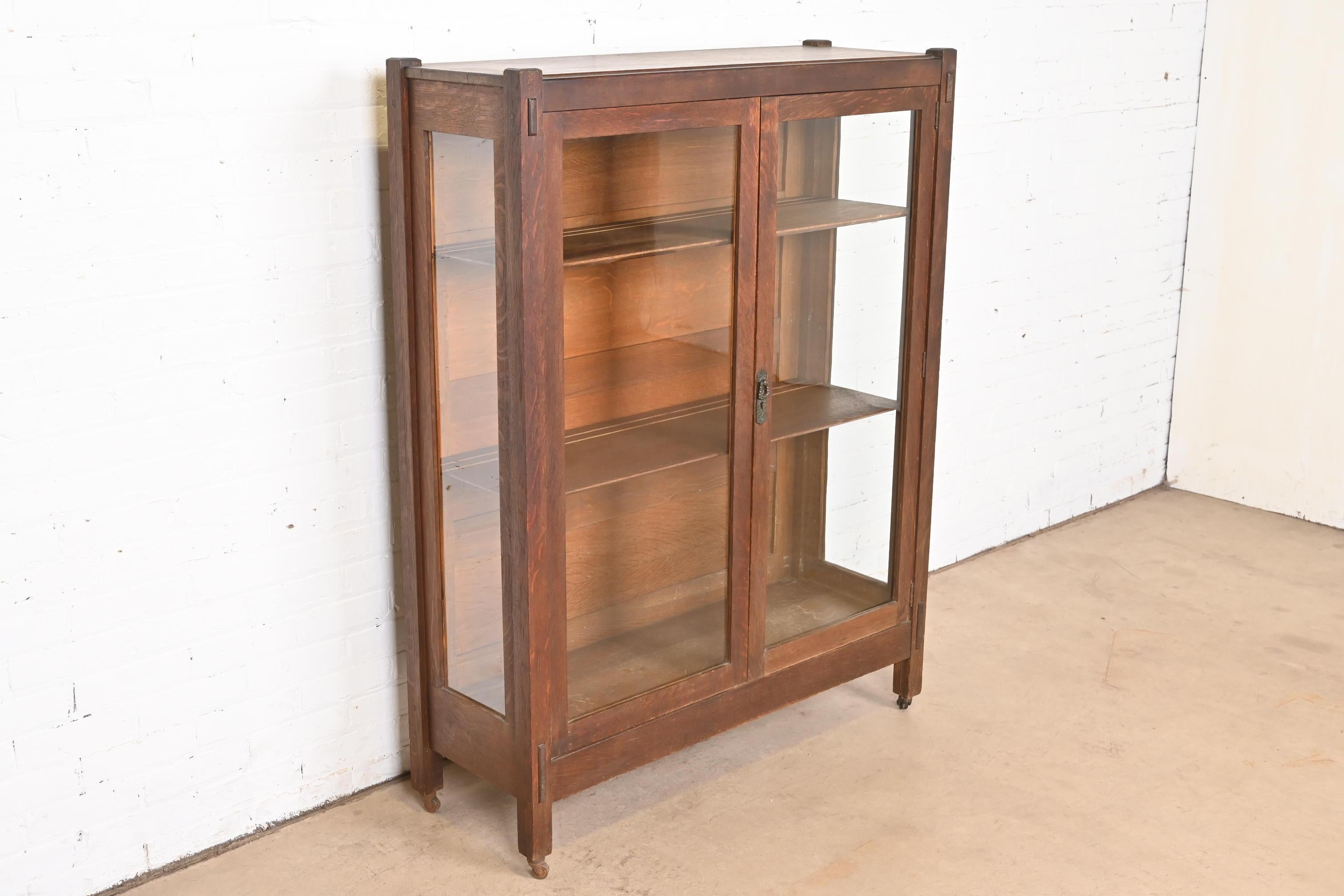 20th Century Lifetime Furniture Antique Mission Oak Arts & Crafts Bookcase Cabinet