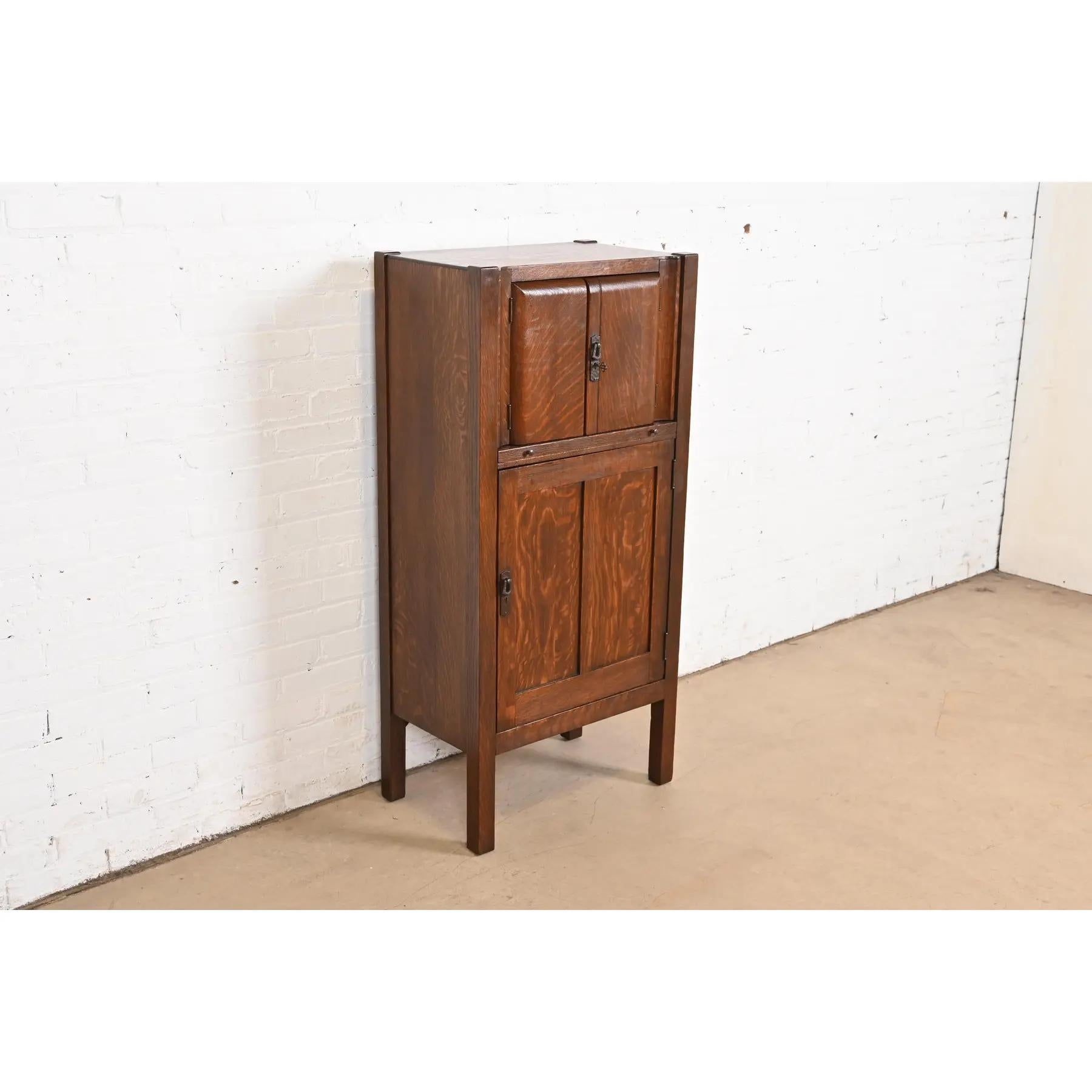 Lifetime Furniture Antiguo Mission Oak Arts & Crafts Cellarette o mueble bar en Bueno estado para la venta en South Bend, IN