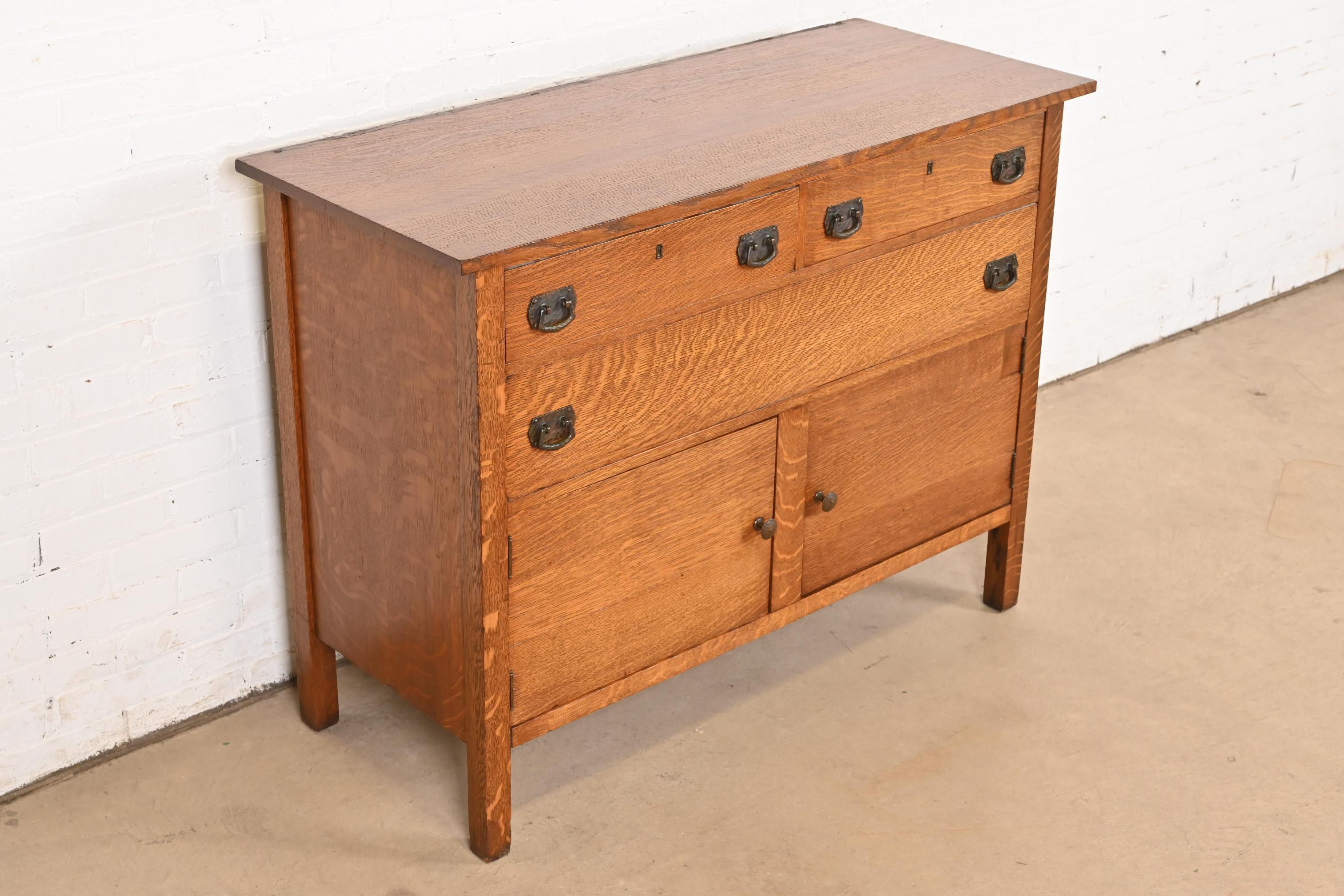 Antikes, lebenslanges Möbel-Sideboard/Buffet aus Eiche im Missionsstil, Arts and Crafts (20. Jahrhundert) im Angebot