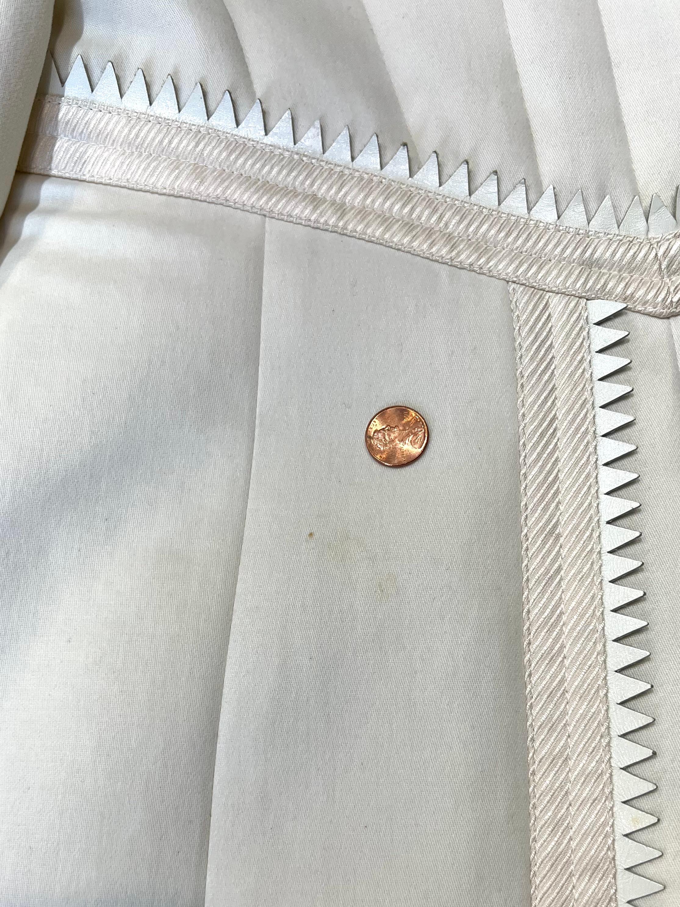 Lifetime Gianni Versace Couture 1990's Elfenbeinfarbener Wollmantel mit Lederbesatz im Angebot 5