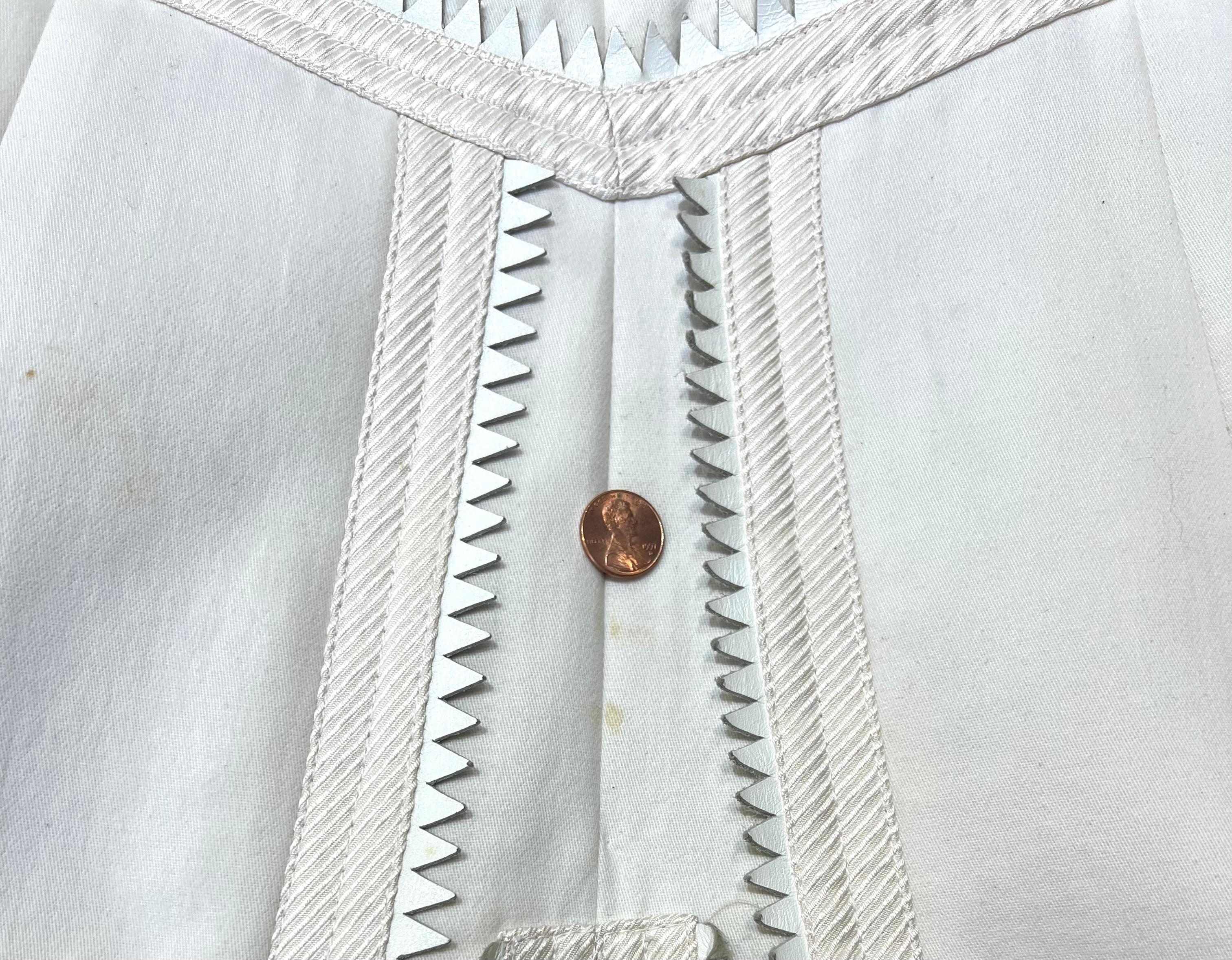 Lifetime Gianni Versace Couture 1990's Elfenbeinfarbener Wollmantel mit Lederbesatz im Angebot 6