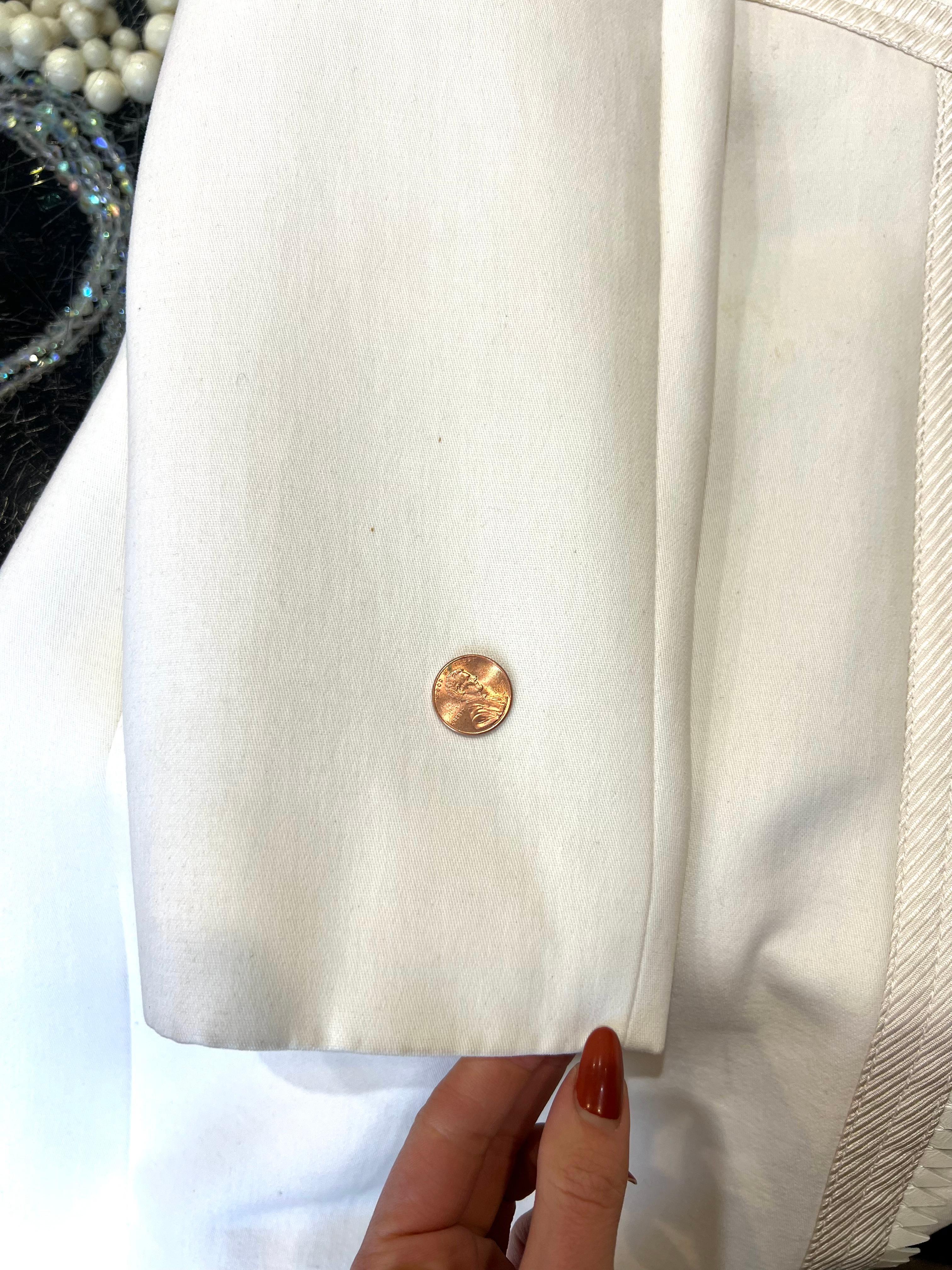 Lifetime Gianni Versace Couture 1990's Elfenbeinfarbener Wollmantel mit Lederbesatz im Angebot 4