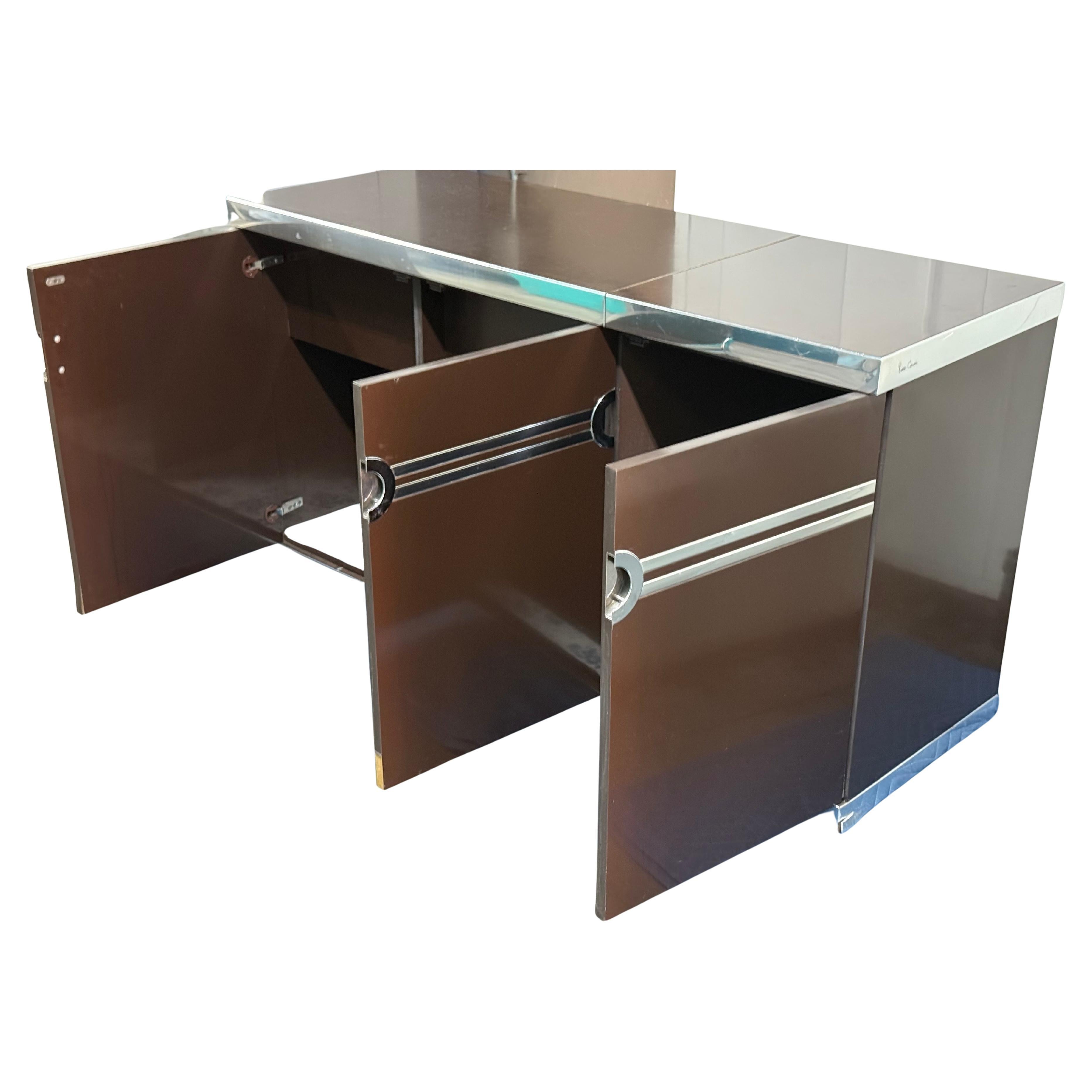 Credenza de bar elevable con detalles cromados de Pierre Cardin, Circa 1970s en venta 3