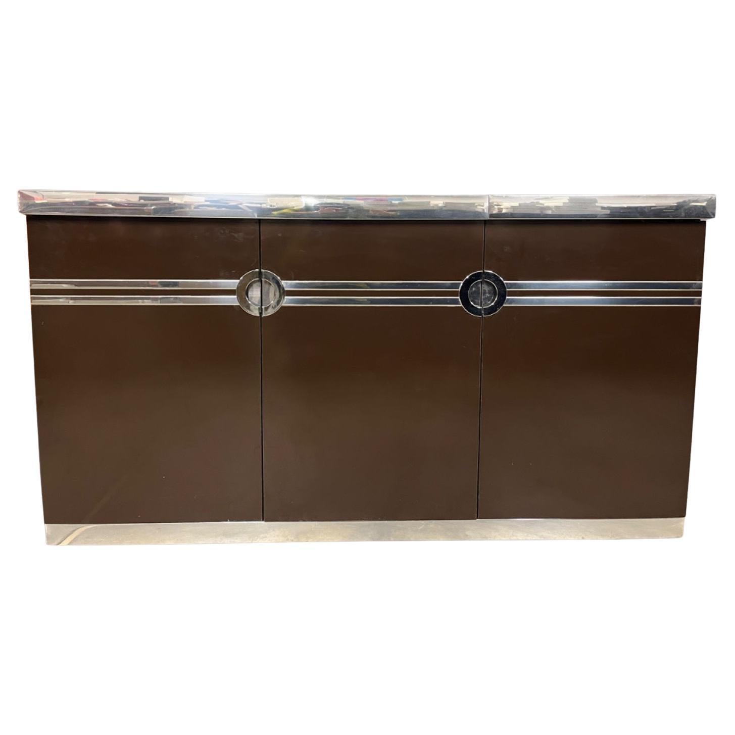Credenza de bar elevable con detalles cromados de Pierre Cardin, Circa 1970s Espejo en venta