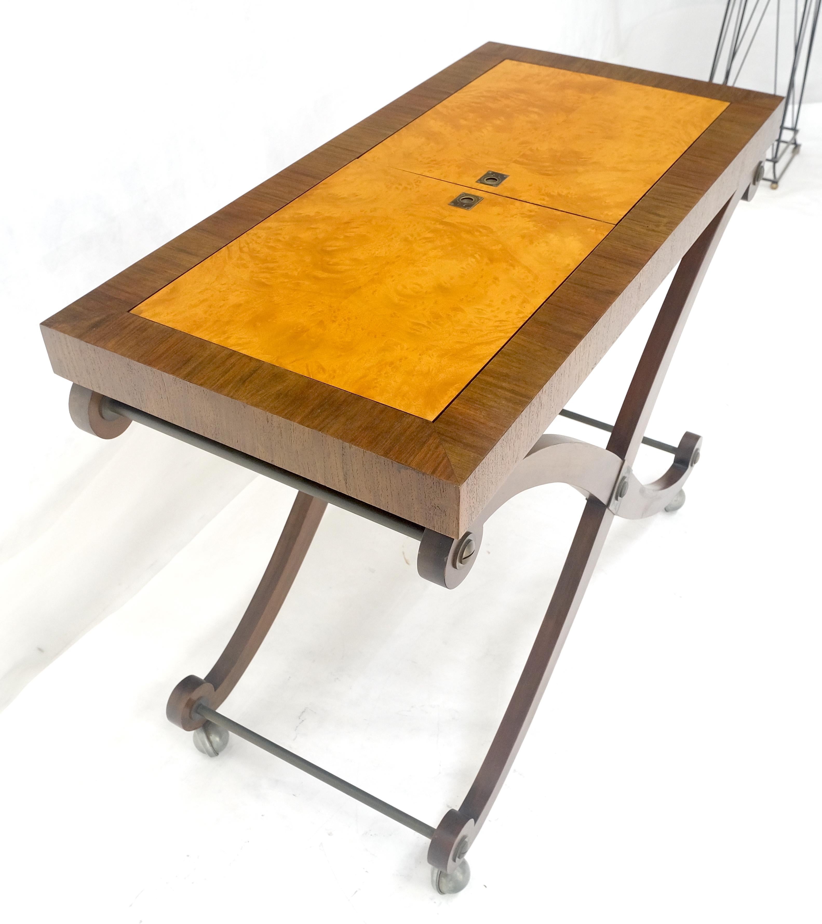 Carrello da portata con base a X Eleg con piano di appoggio a due toni e ruote MINT in vendita 2