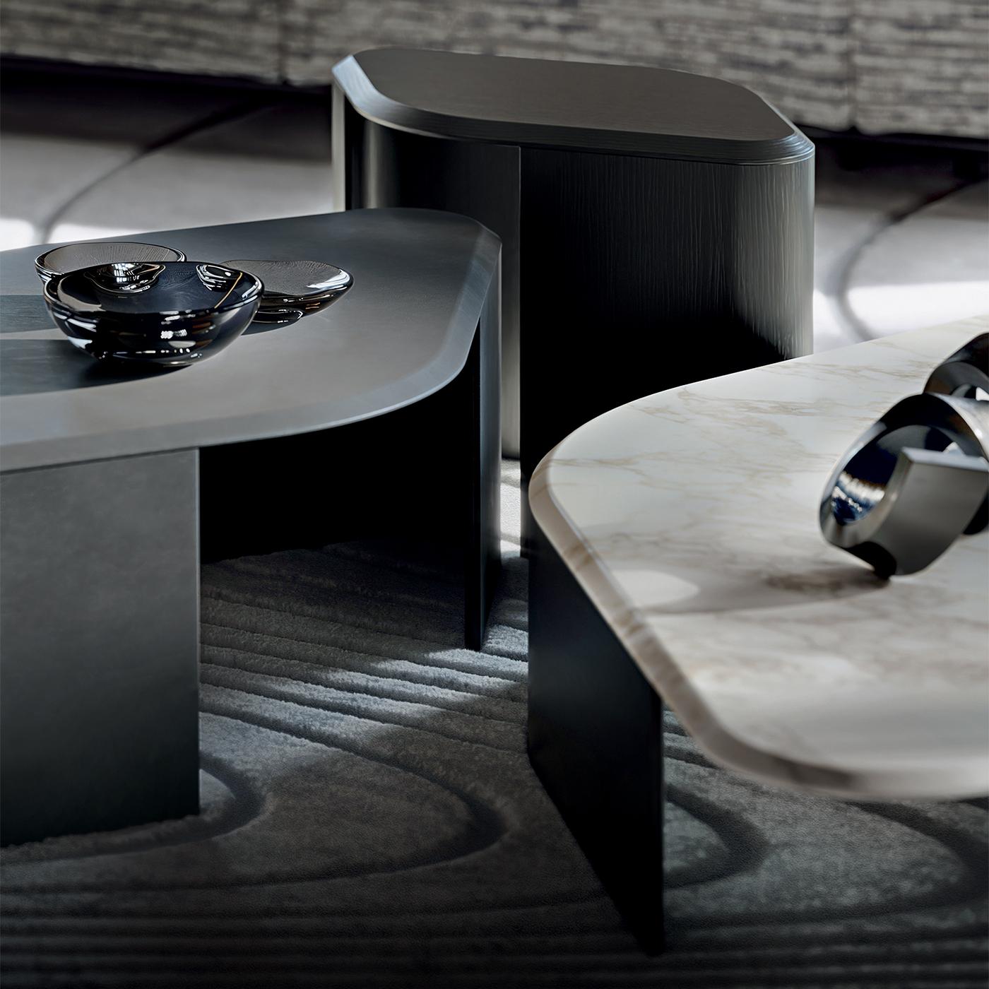 Ligea Rounded Gray Leather Coffee Table In New Condition For Sale In Milan, IT