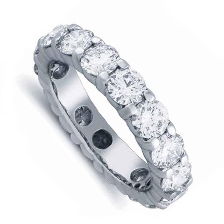 Taille ronde Bracelet d'éternité en or 14 carats avec diamants de 4 carats clairs en vente