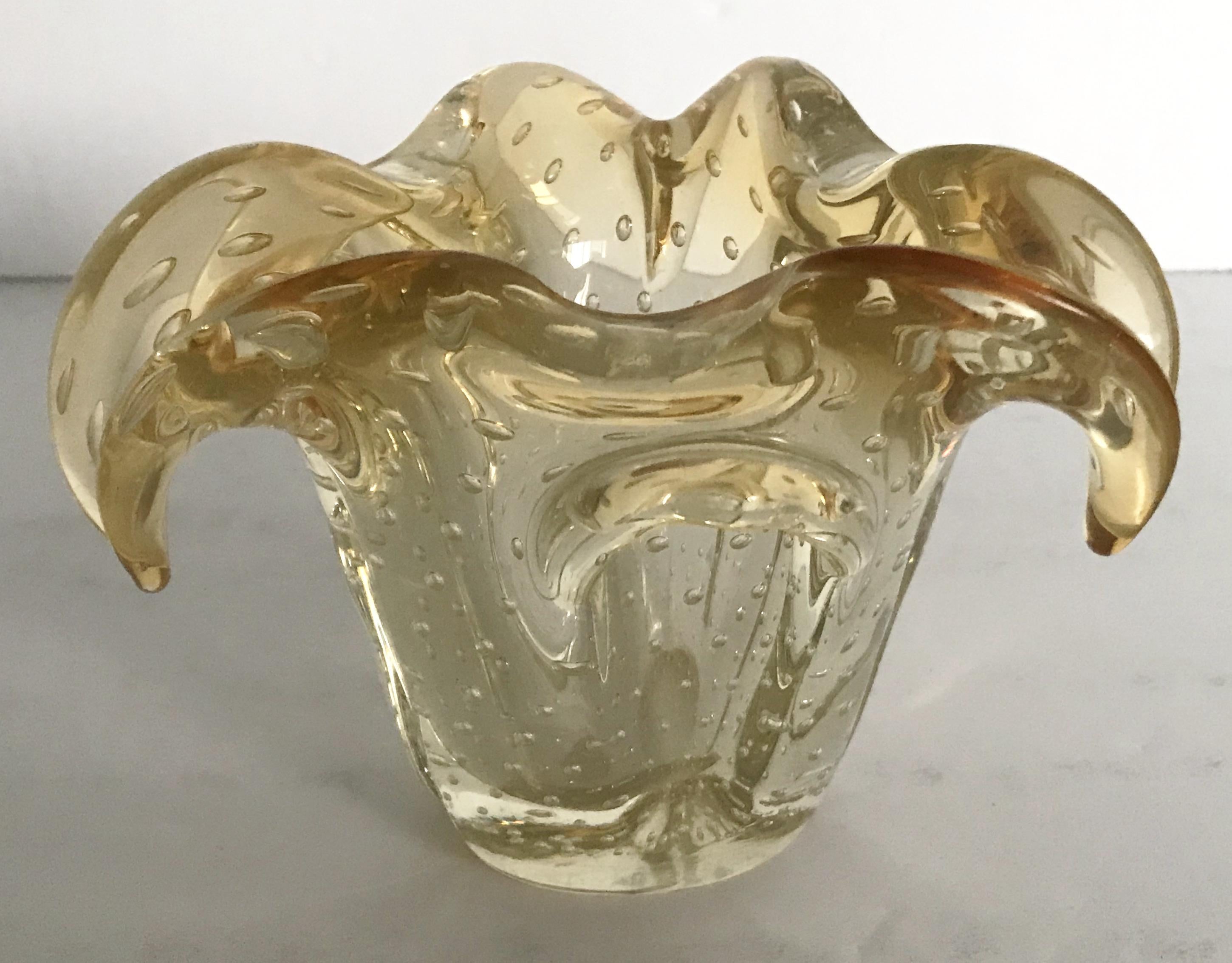 Vintage Italian light amber Murano glass bowl carefully hand blown with small bubbles inside the glass using pulegoso technique / Made in Italy, circa 1960s
Measures: diameter 6 inches, height 5 inches
1 in stock in Palm Springs ON 50% OFF SALE for