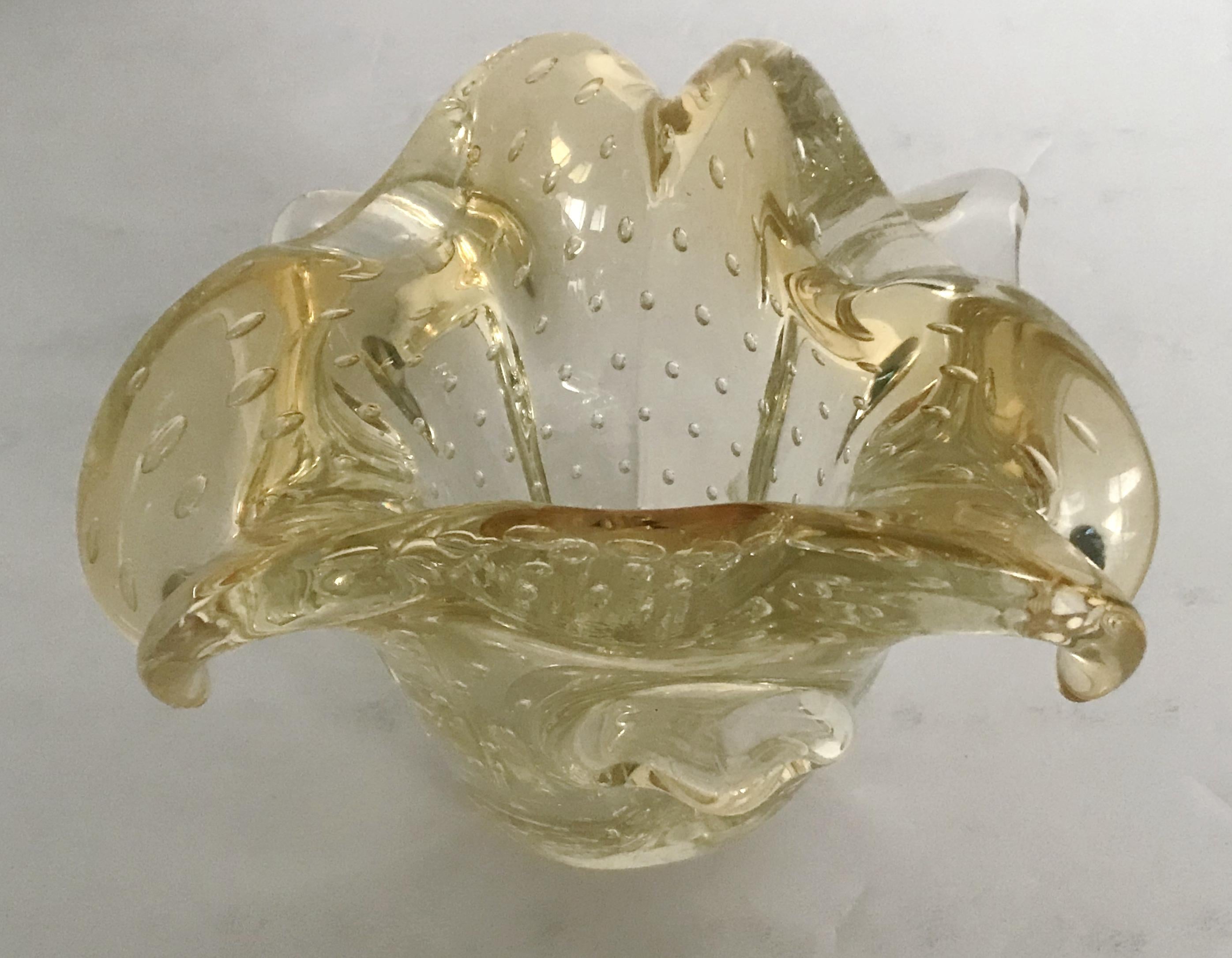 Mid-Century Modern Light Amber Murano Pulegoso Bowl For Sale