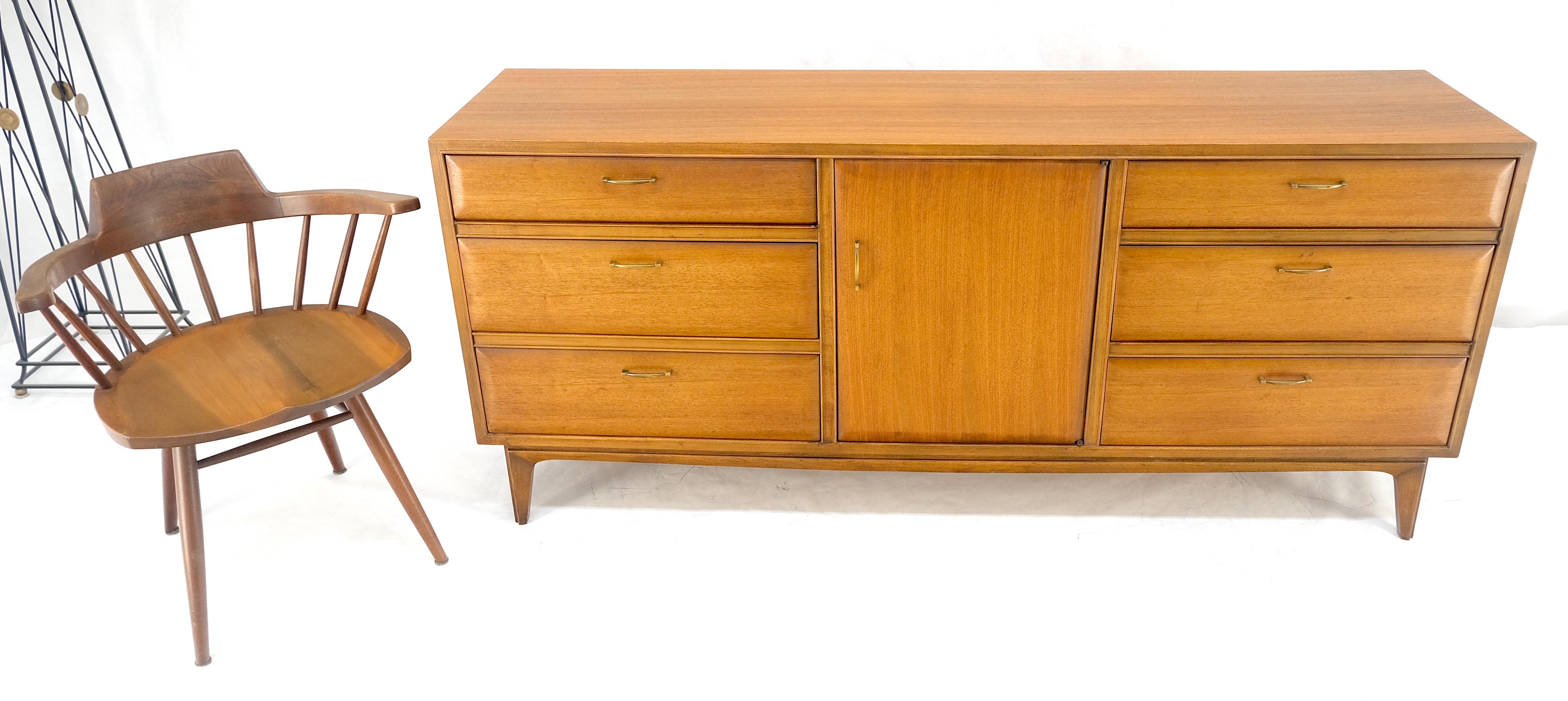 Oak Light American Walnut 9 Drawers Sculptural Protruding Rounded Drawers Faces MINT For Sale