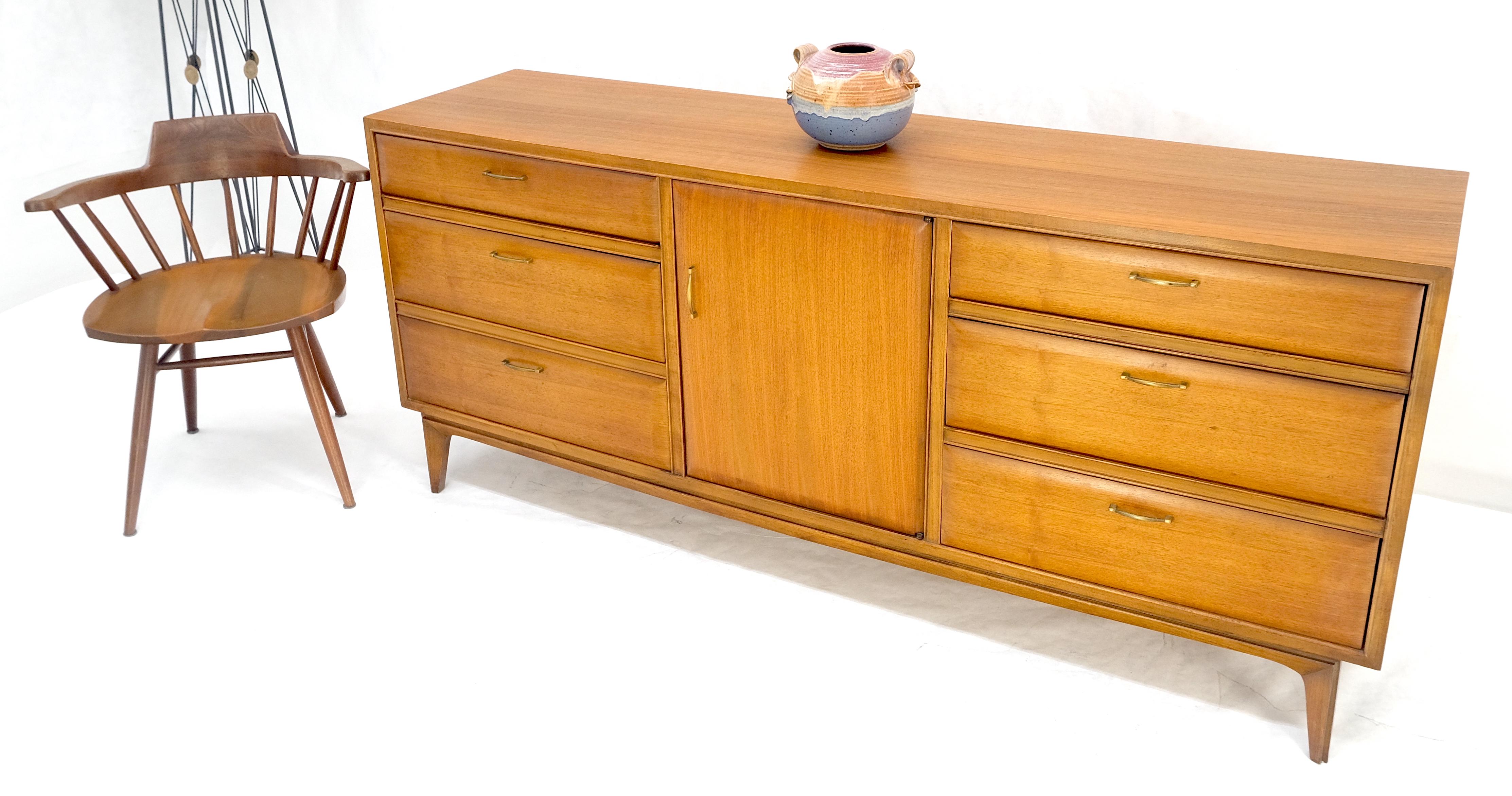 Light American Walnut 9 Drawers Sculptural Protruding Rounded Drawers Faces MINT For Sale 2