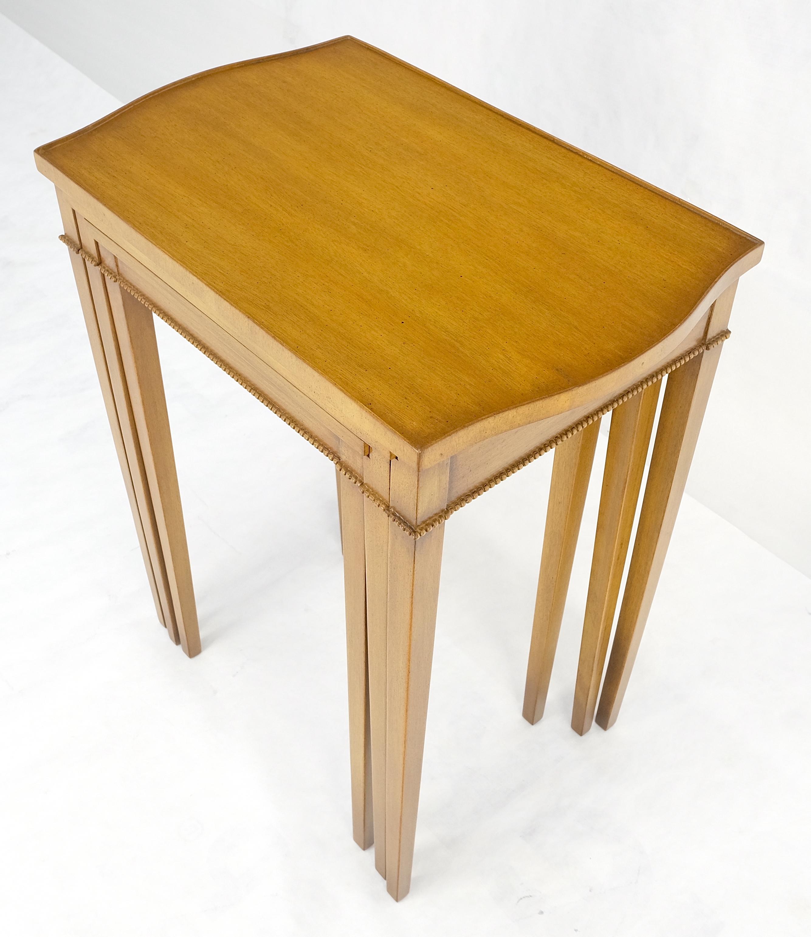 Light American Walnut Gallery Top Tapered Legs Federal Set of 3 Nesting Tables For Sale 5
