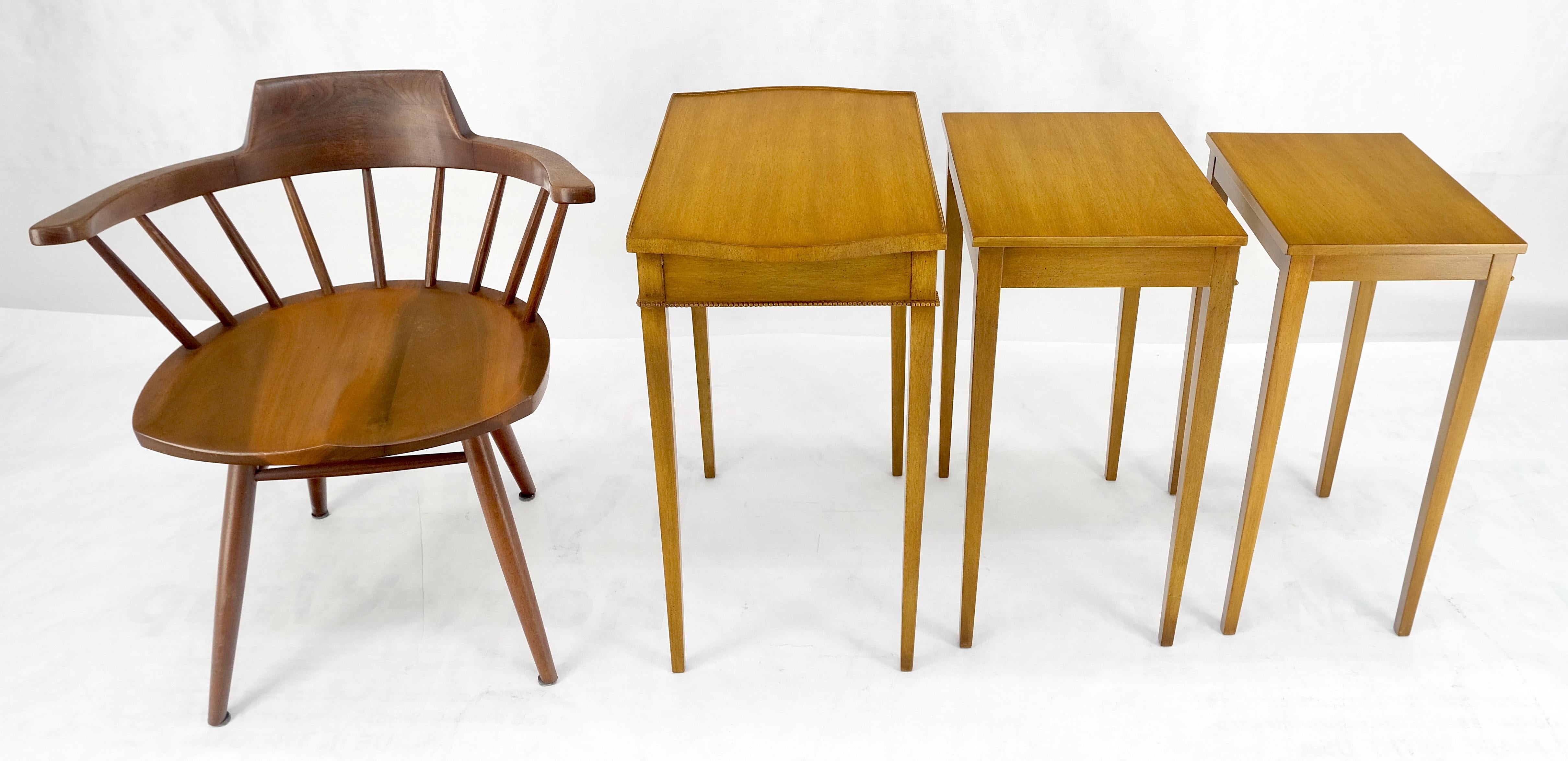 Light American Walnut Gallery Top Tapered Legs Federal Set of 3 Nesting Tables For Sale 9